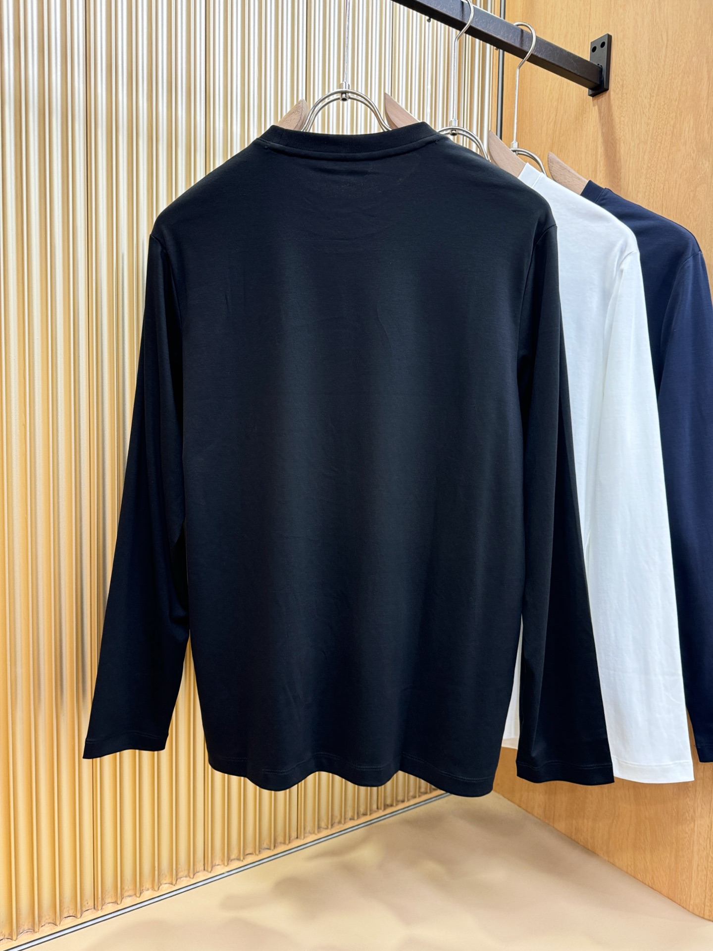 Hermès Essex 2025 Fall/Winter Long-Sleeve T-Shirts: Classic Logo Design, Custom Fabric, Men’s Fashion Essentials - 图片 9