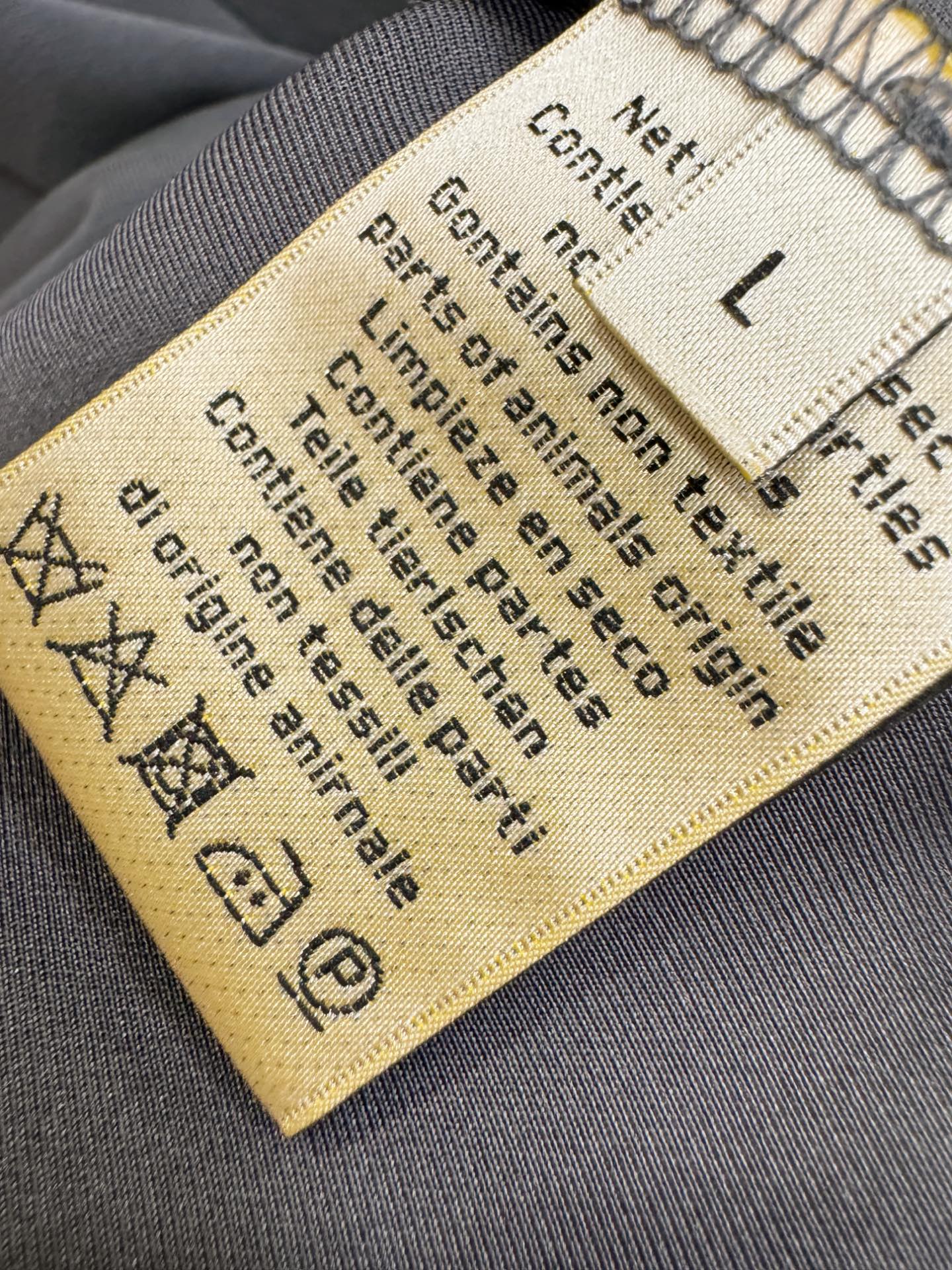 “Hermès Essex 2025 Men’s Fall/Winter Long-Sleeve T-Shirts: Classic Logo Design, Custom Fabric, Comfortable Fit” - 图片 8