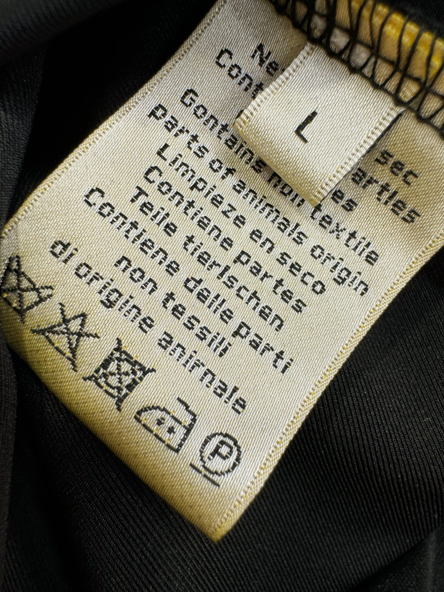 “New Hermès Essex 2025 Fall/Winter Long-Sleeve T-Shirts: Classic Logo Design, Custom Fabric, Men’s Wardrobe Essential” - 图片 8