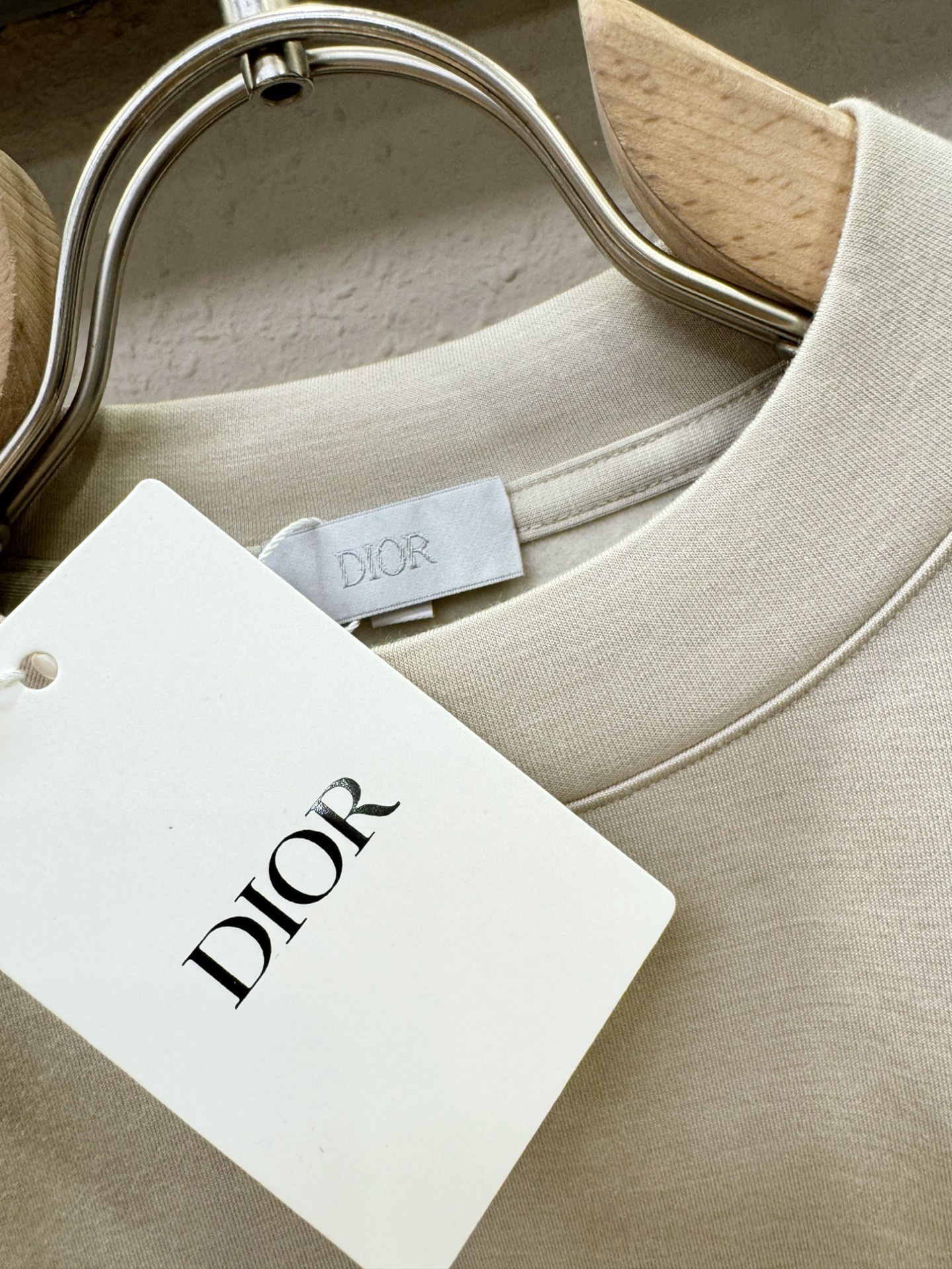 Dior迪奥 2025秋冬新品长袖卫衣，经典Logo设计，百搭款 官网同步发售 内里抓绒，柔软细腻保暖 