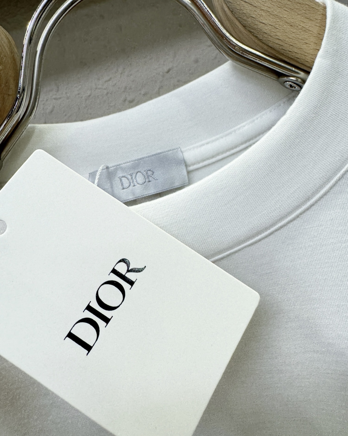 Dior迪奥 2025秋冬新品长袖卫衣，经典Logo设计，百搭款 官网同步发售 内里抓绒，柔软细腻保暖 