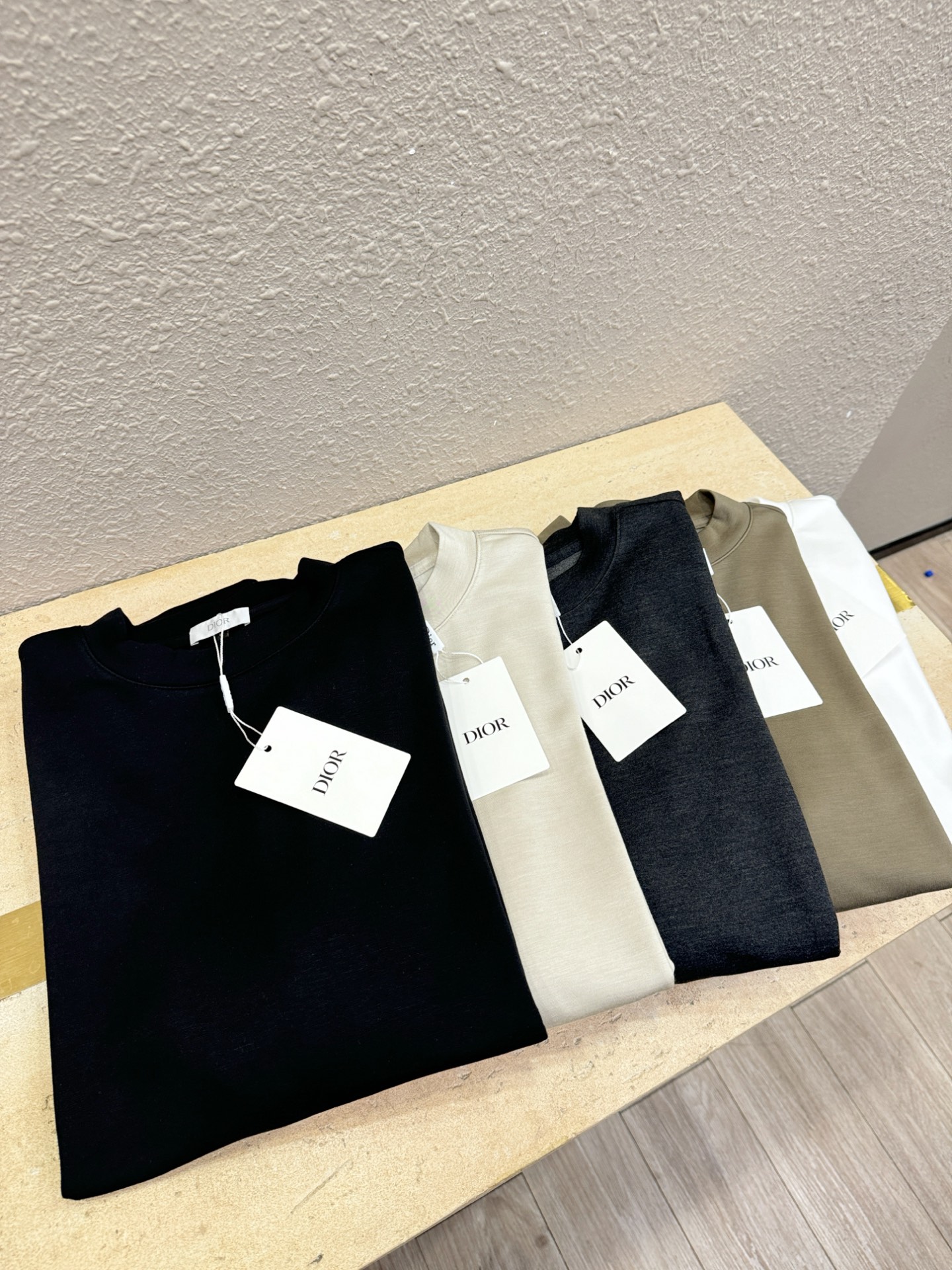 Dior迪奥 2025秋冬新品长袖卫衣，经典Logo设计，百搭款 官网同步发售 内里抓绒，柔软细腻保暖 