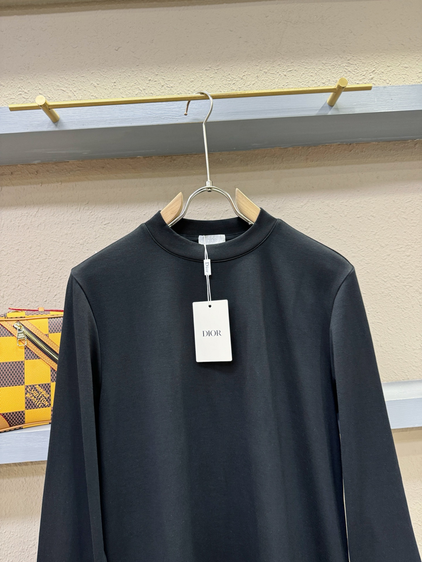 Dior迪奥 2025秋冬新品长袖卫衣，经典Logo设计，百搭款 官网同步发售 内里抓绒，柔软细腻保暖 