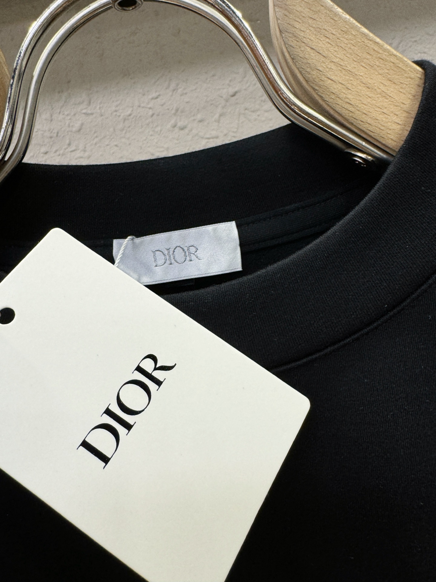 Dior迪奥 2025秋冬新品长袖卫衣，经典Logo设计，百搭款 官网同步发售 内里抓绒，柔软细腻保暖 