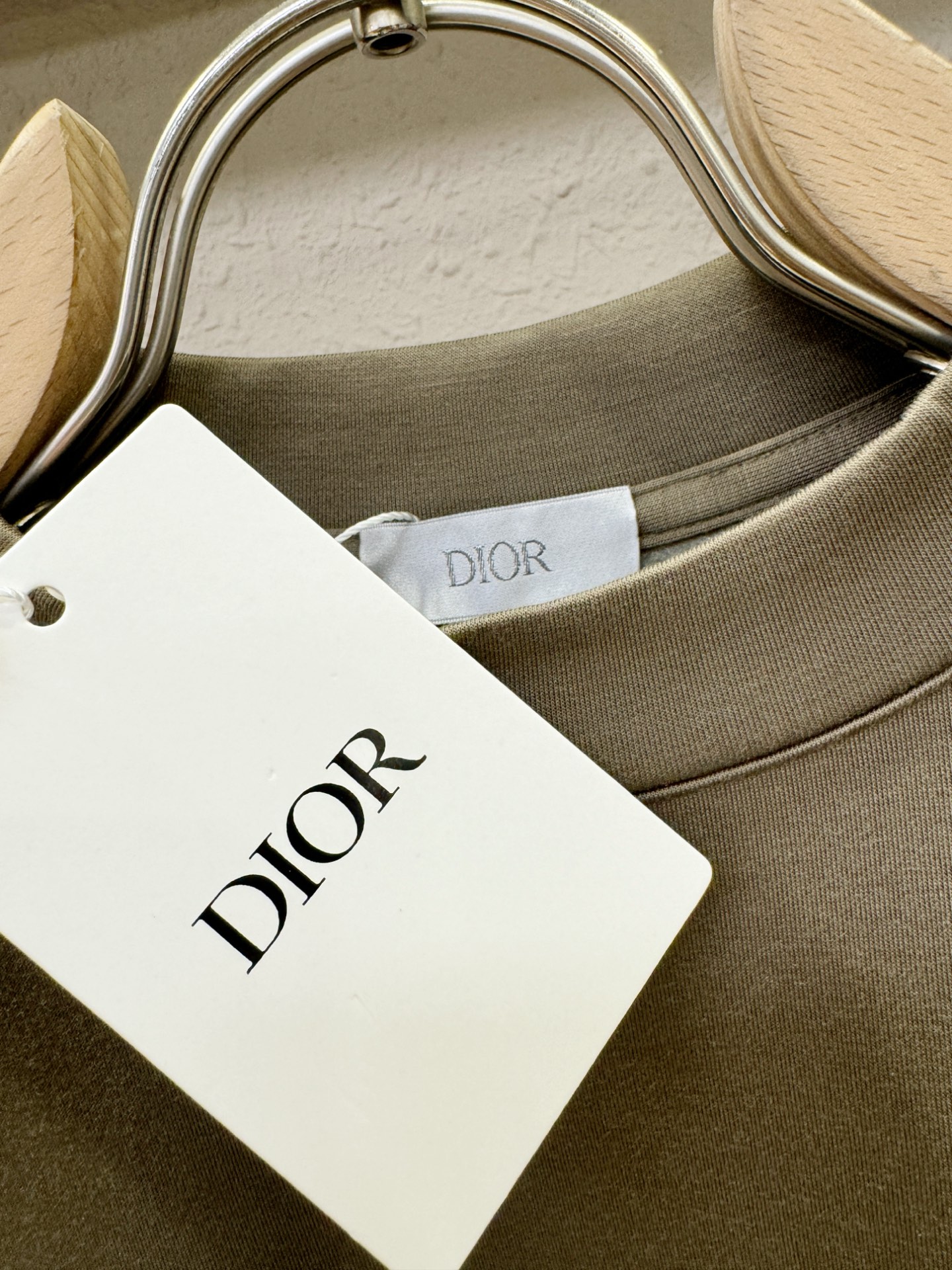 Dior迪奥 2025秋冬新品长袖卫衣，经典Logo设计，百搭款 官网同步发售 内里抓绒，柔软细腻保暖 