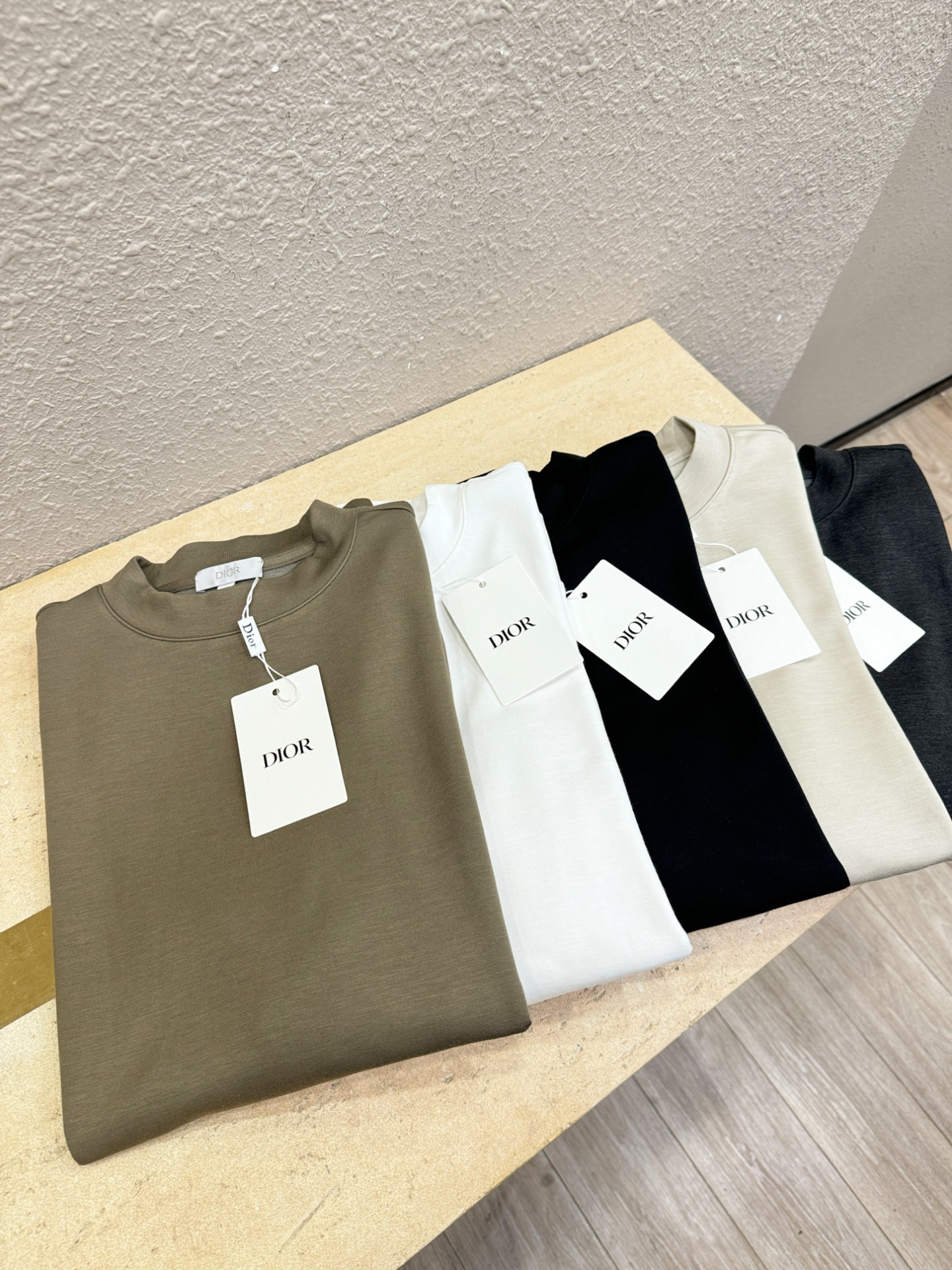 Dior迪奥 2025秋冬新品长袖卫衣，经典Logo设计，百搭款 官网同步发售 内里抓绒，柔软细腻保暖 