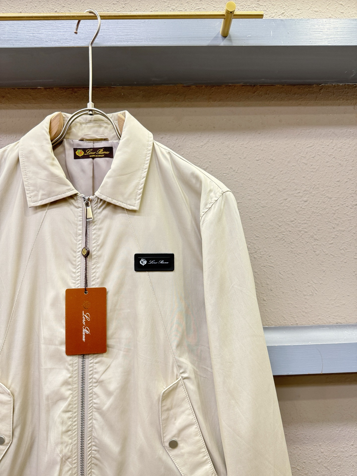 Loro Piana诺悠翩雅 2025新款 夹克外套，意大利进口面料时尚夹克外套。欧洲专柜同步，上身更随