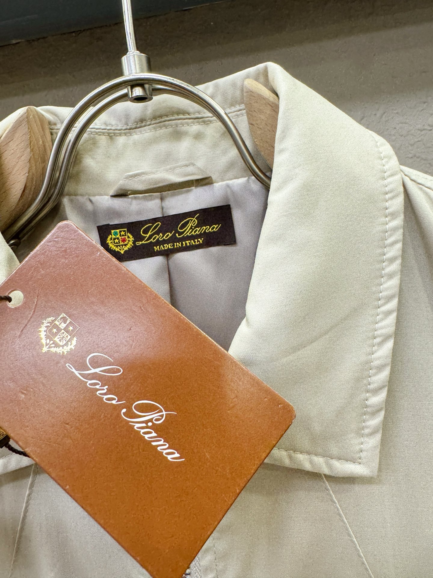 Loro Piana诺悠翩雅 2025新款 夹克外套，意大利进口面料时尚夹克外套。欧洲专柜同步，上身更随