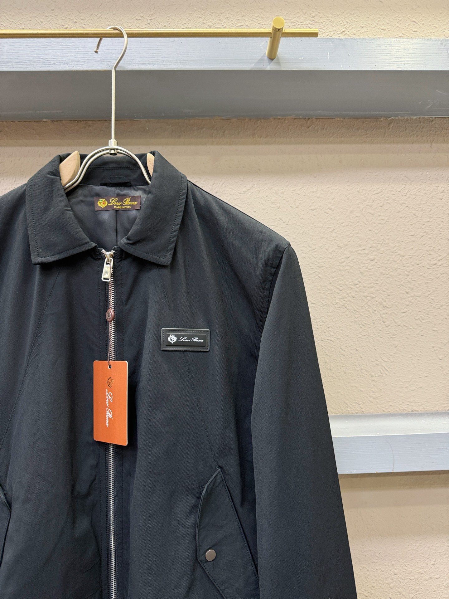 Loro Piana诺悠翩雅 2025新款 夹克外套，意大利进口面料时尚夹克外套。欧洲专柜同步，上身更随