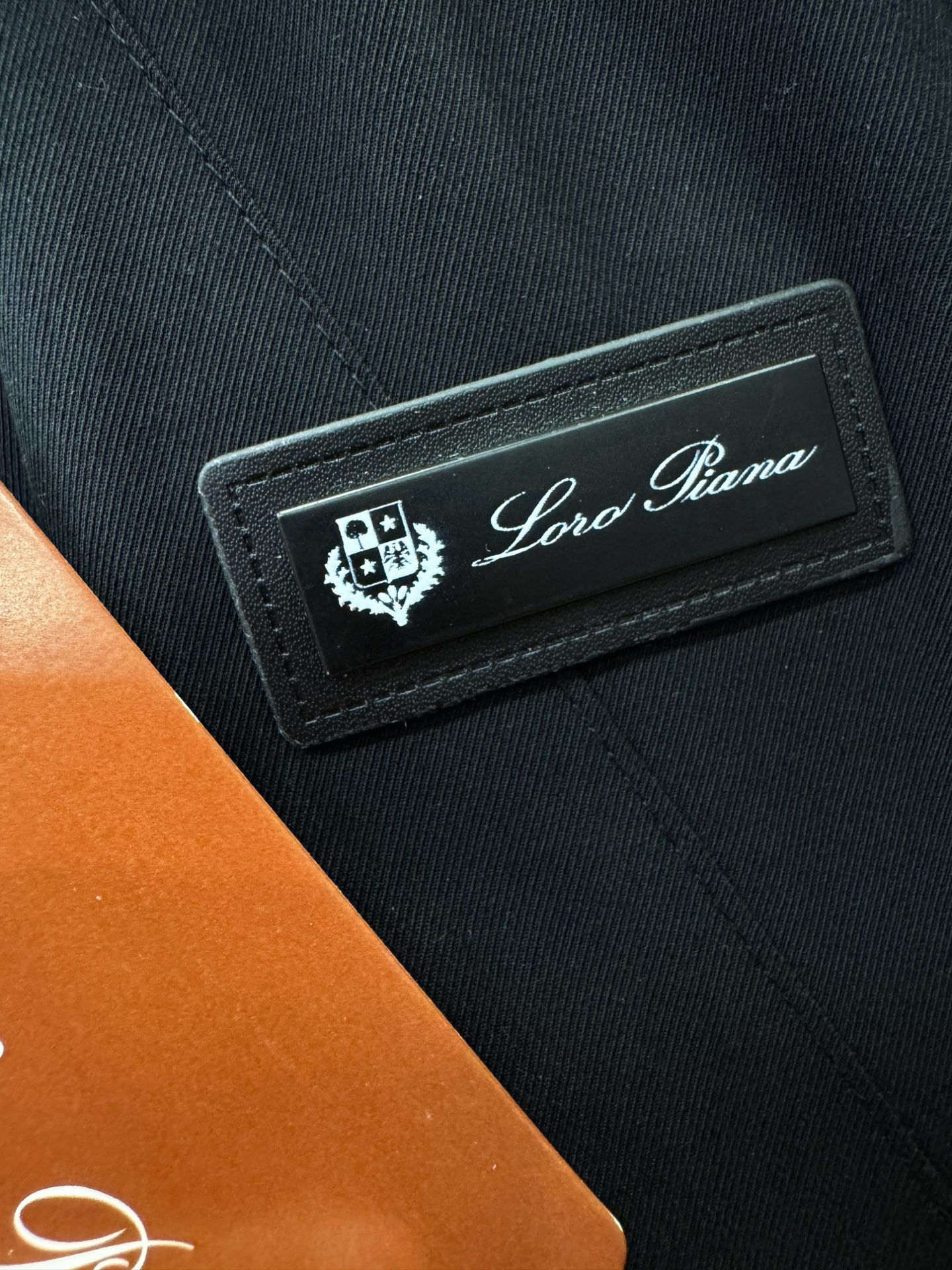 Loro Piana诺悠翩雅 2025新款 夹克外套，意大利进口面料时尚夹克外套。欧洲专柜同步，上身更随