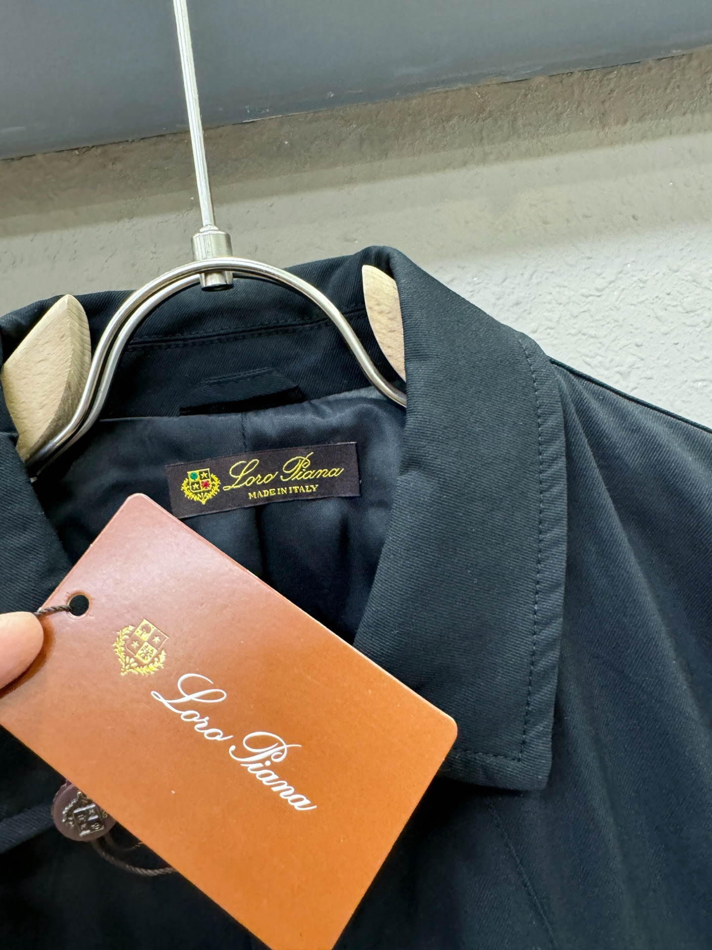 Loro Piana诺悠翩雅 2025新款 夹克外套，意大利进口面料时尚夹克外套。欧洲专柜同步，上身更随