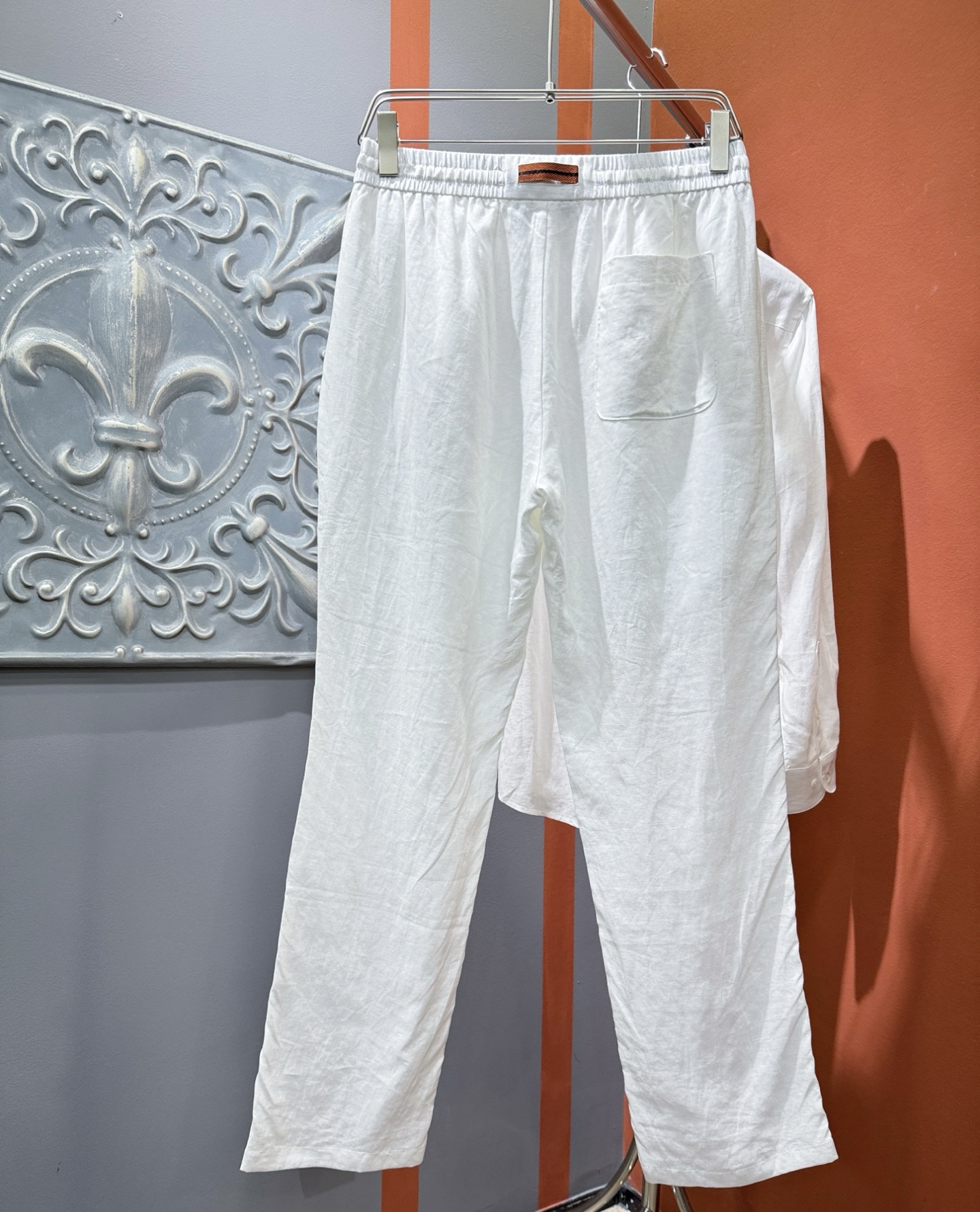 裤子，Loro Piana诺悠翩雅 2025春夏专柜同款亚麻套装，100%亚麻面料，亚麻衬衫就足够腔调，