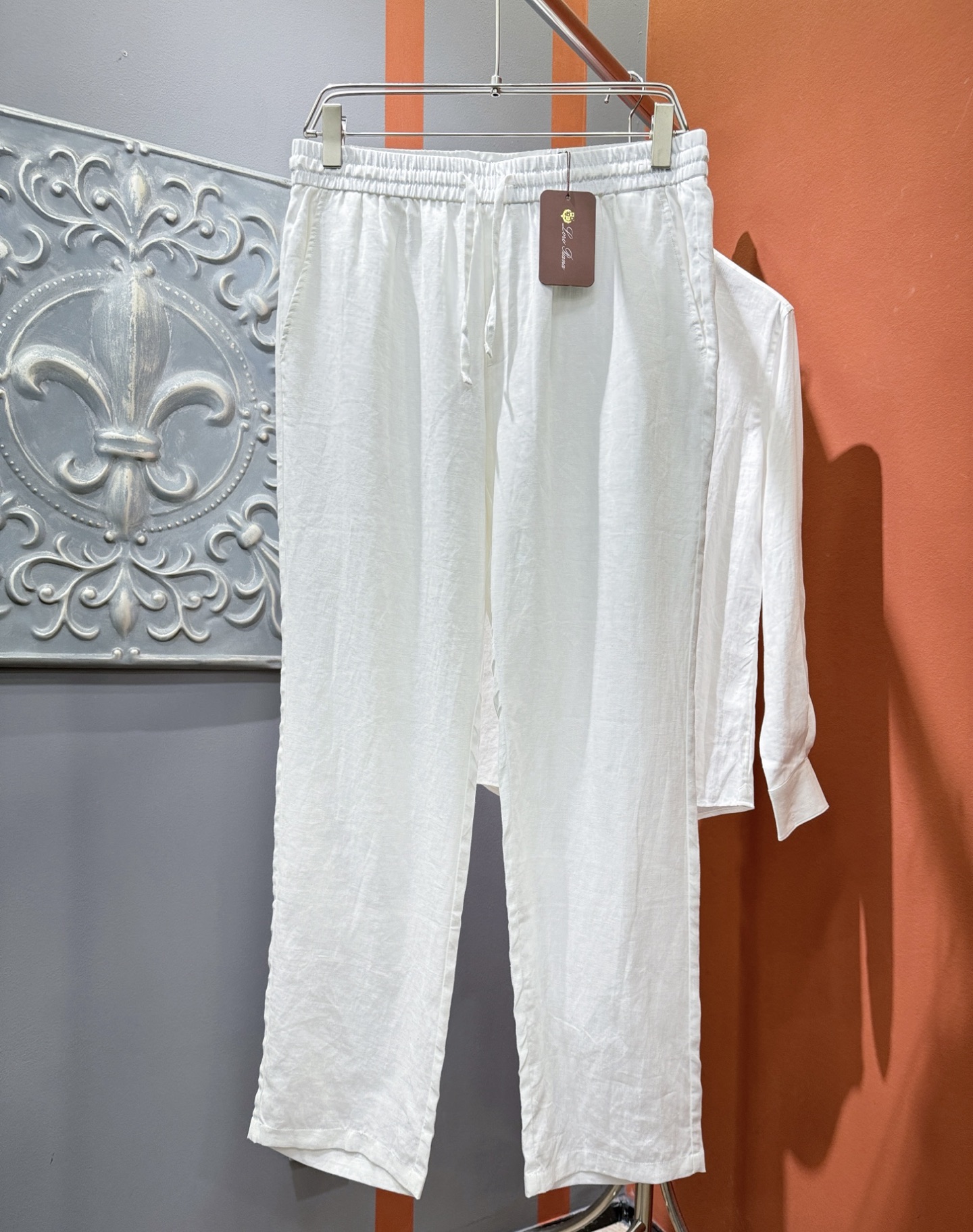 裤子，Loro Piana诺悠翩雅 2025春夏专柜同款亚麻套装，100%亚麻面料，亚麻衬衫就足够腔调，