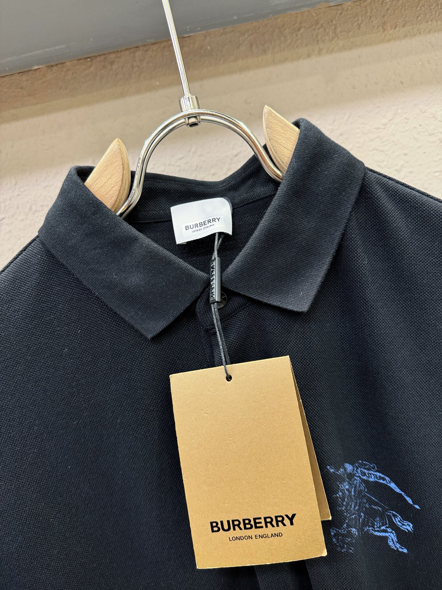 BURBERRY巴宝莉 2025官方春夏新款 专柜同步上市 男士翻领短袖POLO衫，高端主线系列，进口珠