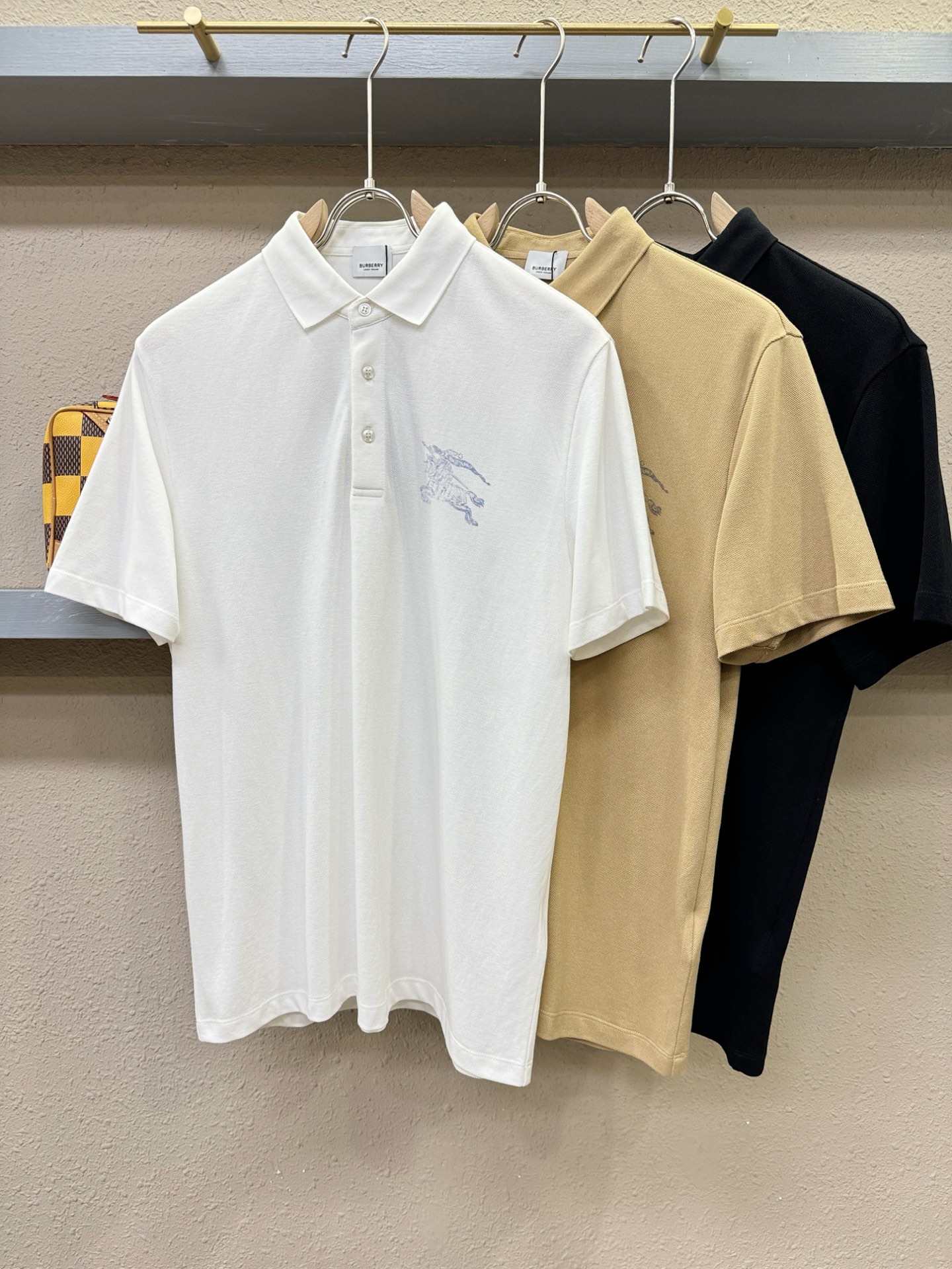 BURBERRY巴宝莉 2025官方春夏新款 专柜同步上市 男士翻领短袖POLO衫，高端主线系列，进口珠