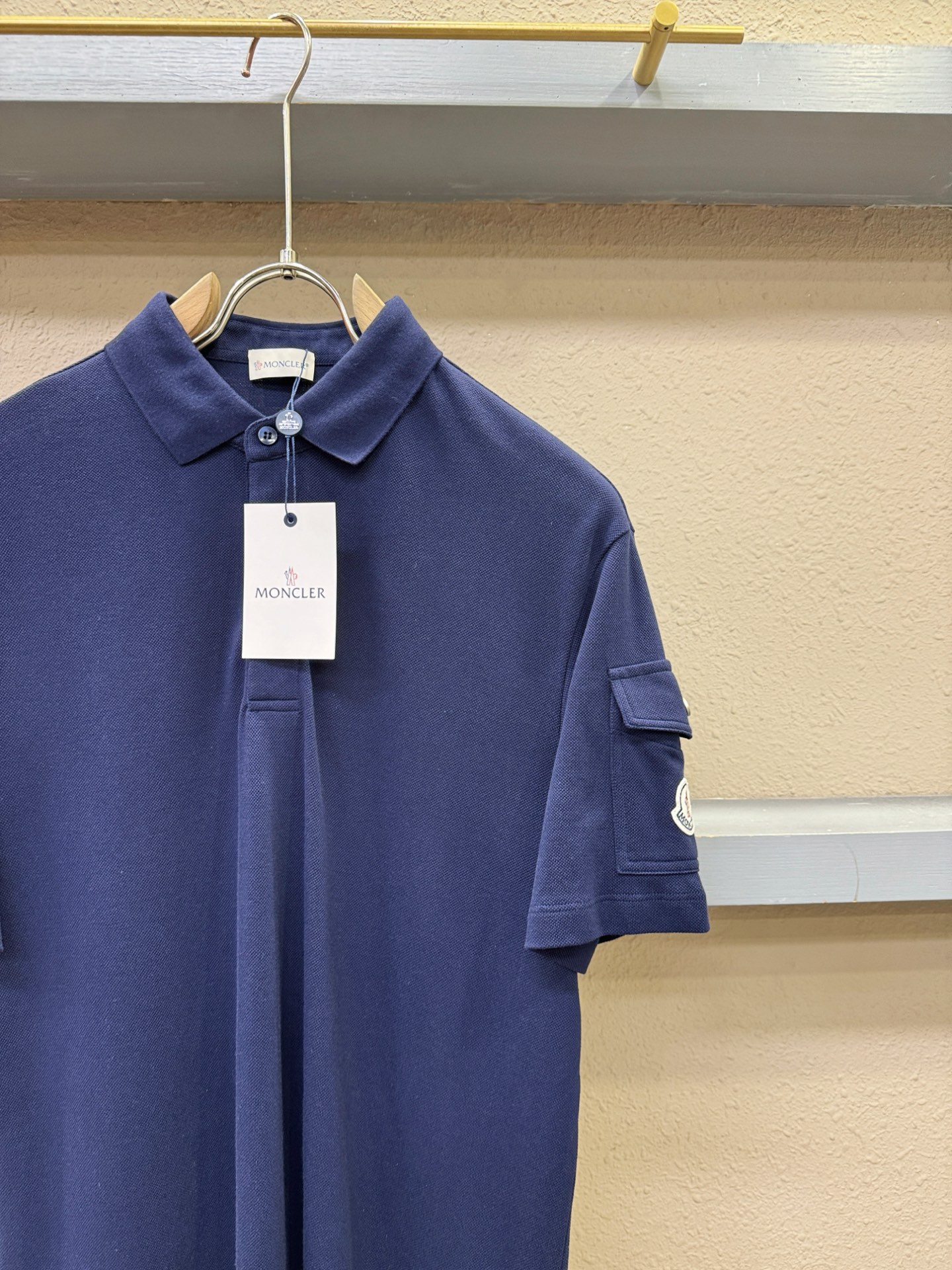Moncler蒙口 2025官方春夏新款 专柜同步上市 男士翻领短袖POLO衫，高端主线系列，进口珠地丝