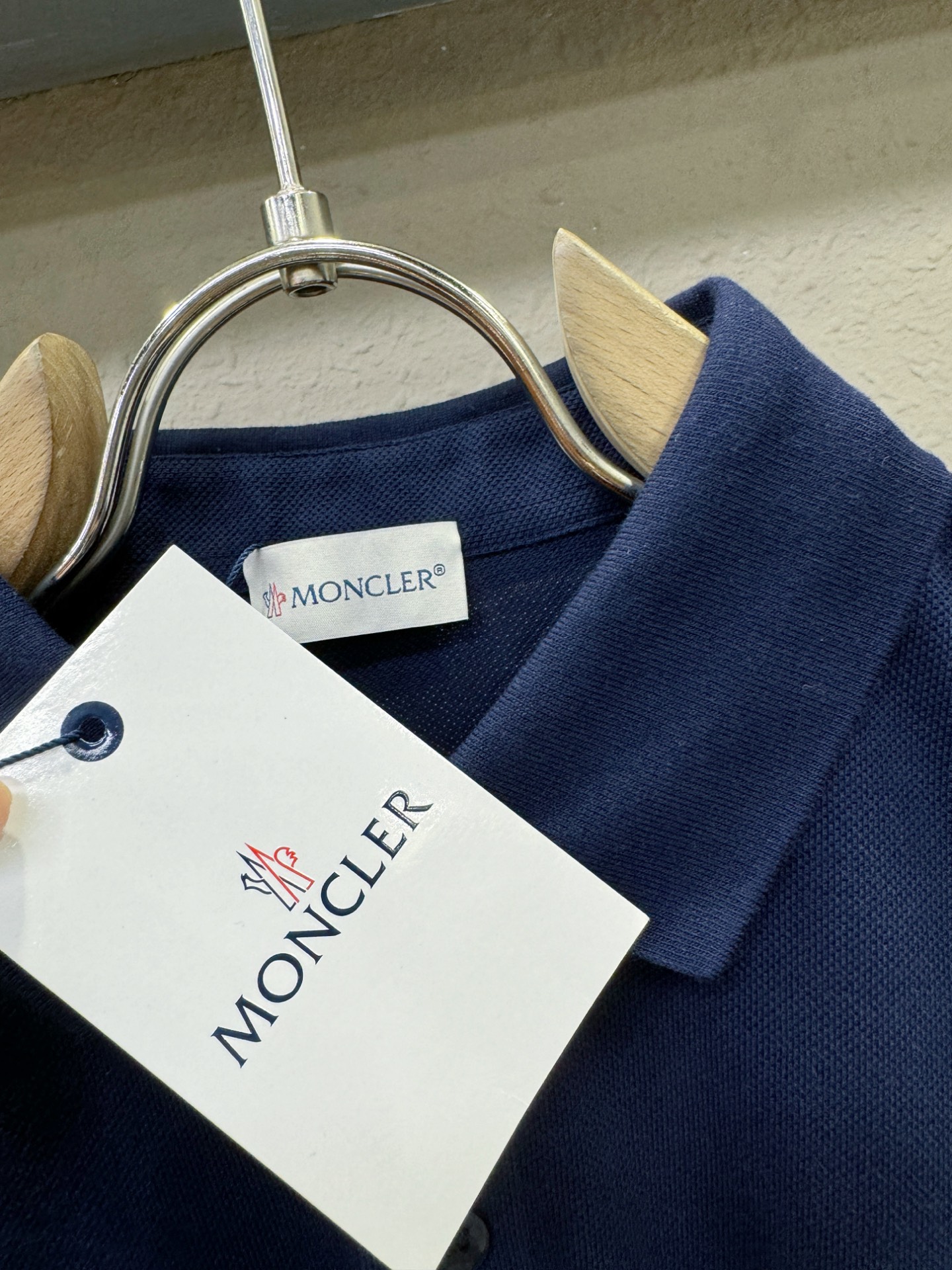 Moncler蒙口 2025官方春夏新款 专柜同步上市 男士翻领短袖POLO衫，高端主线系列，进口珠地丝