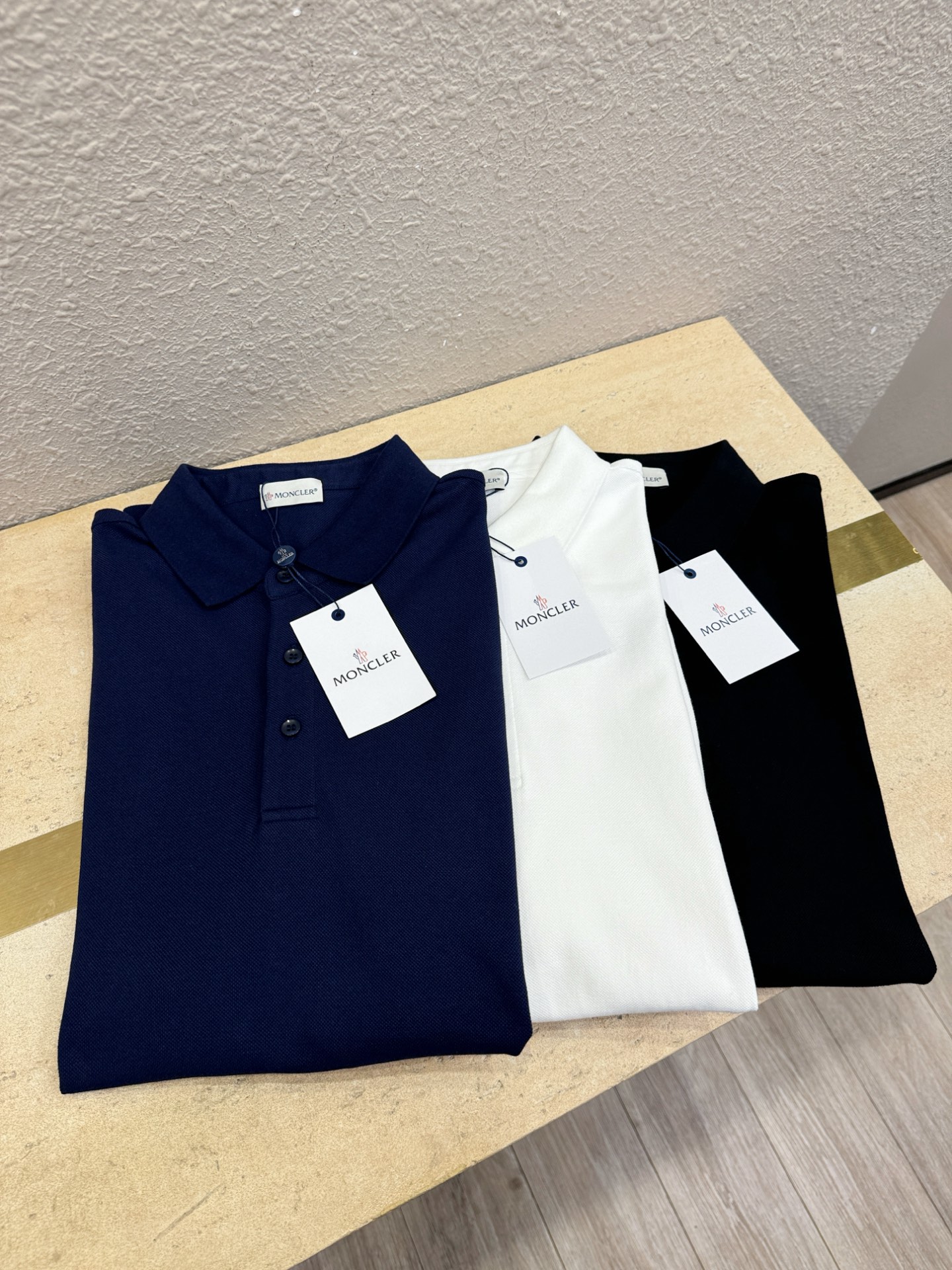 Moncler蒙口 2025官方春夏新款 专柜同步上市 男士翻领短袖POLO衫，高端主线系列，进口珠地丝