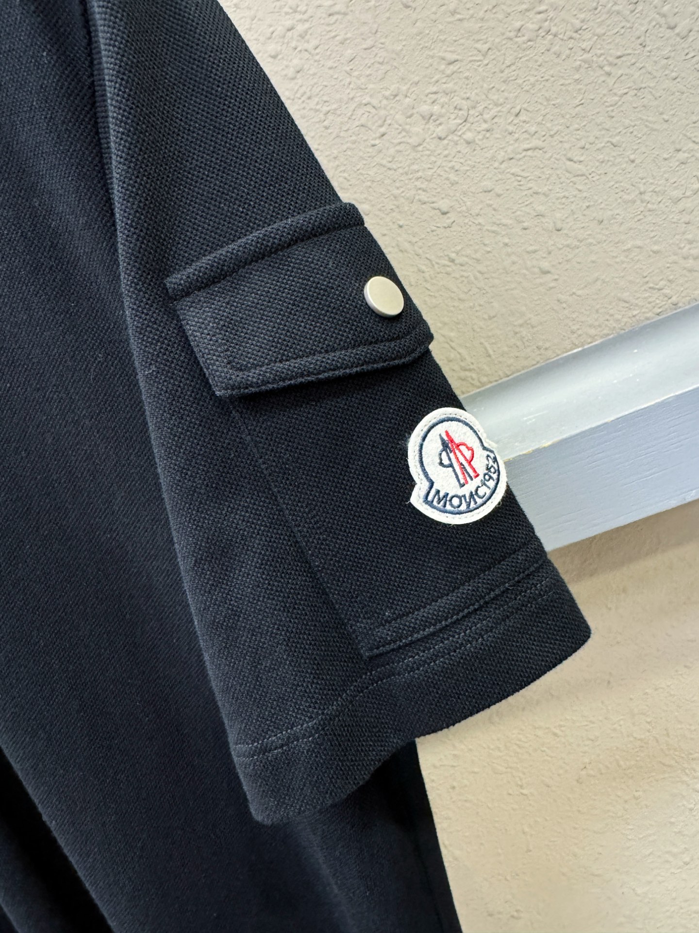 Moncler蒙口 2025官方春夏新款 专柜同步上市 男士翻领短袖POLO衫，高端主线系列，进口珠地丝