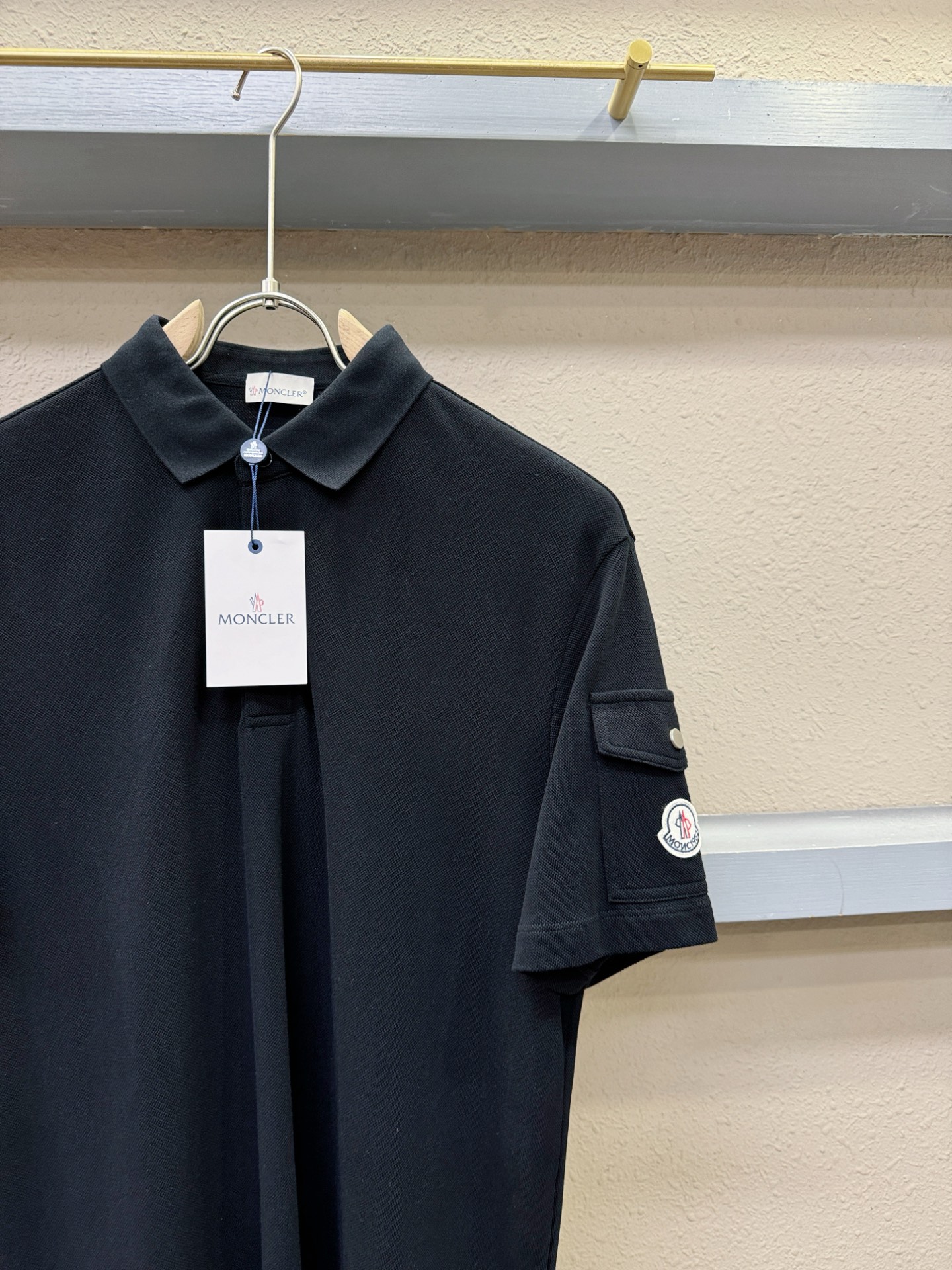 Moncler蒙口 2025官方春夏新款 专柜同步上市 男士翻领短袖POLO衫，高端主线系列，进口珠地丝