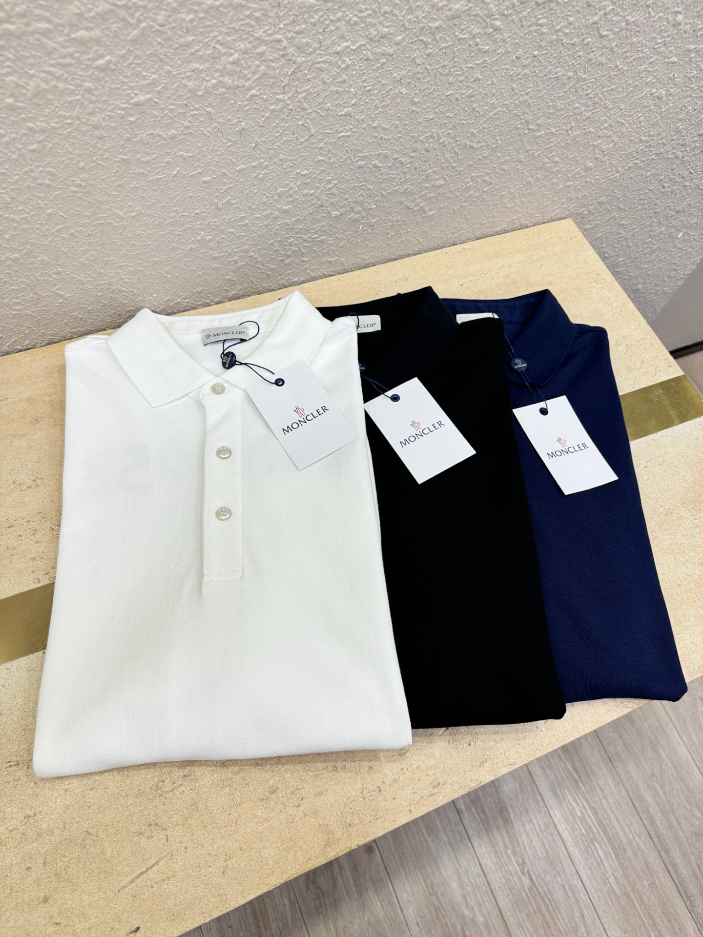 Moncler蒙口 2025官方春夏新款 专柜同步上市 男士翻领短袖POLO衫，高端主线系列，进口珠地丝