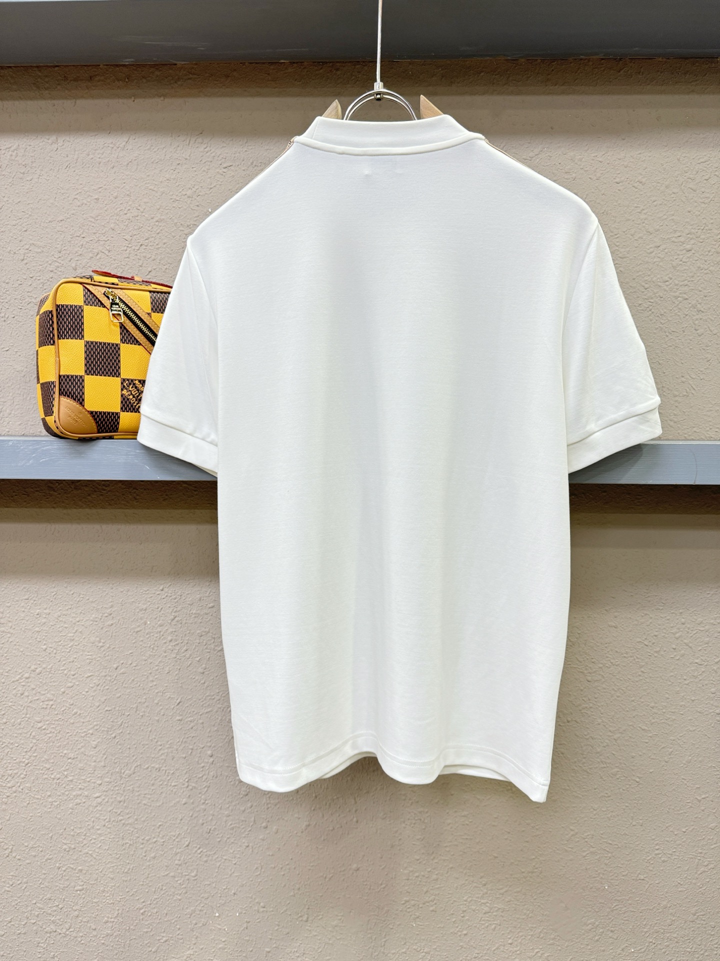 BURBERRY巴宝莉 顶级品质 2025秋冬新品短袖！原版定制面料，手感柔软。顶级进口私货，时尚设计潮