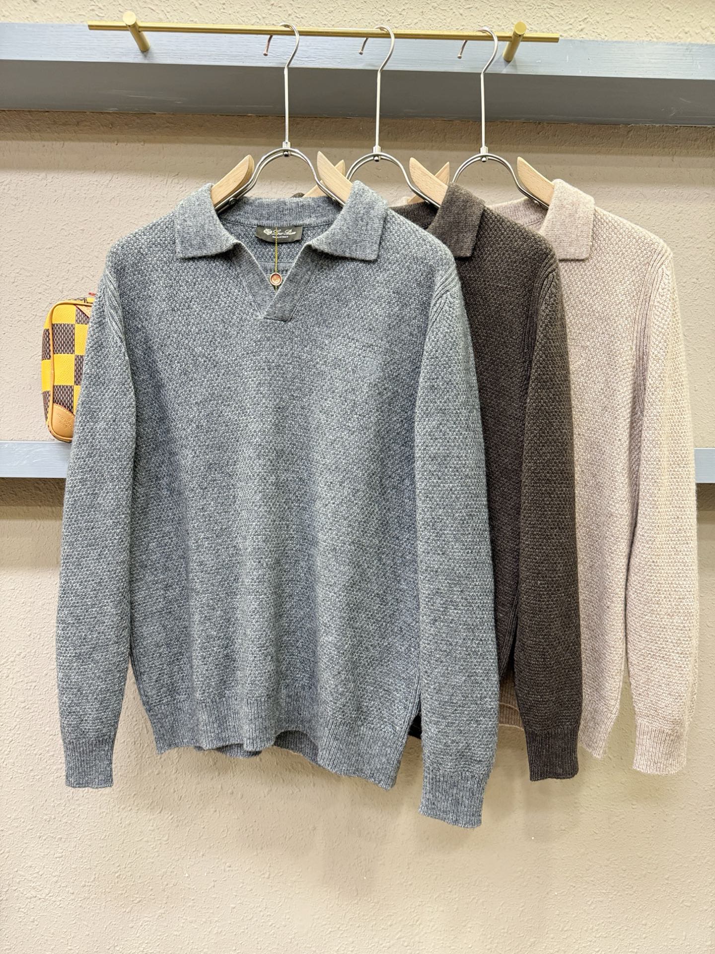 Loro Piana诺悠翩雅 新品爆款 2025秋冬新品羊毛毛衣 胸前品牌Golo刺绣，经典简约大气品牌