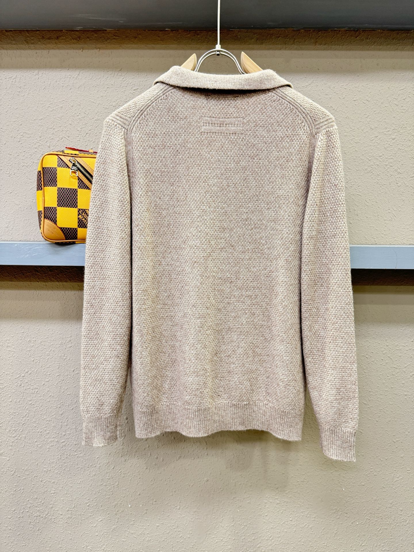 Loro Piana诺悠翩雅 新品爆款 2025秋冬新品羊毛毛衣 胸前品牌Golo刺绣🪡经典简约大气品牌