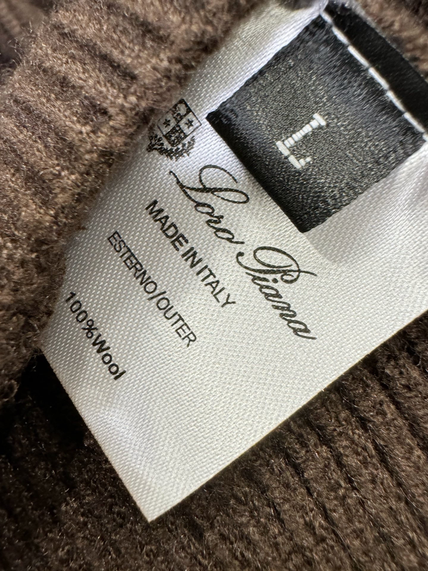 Loro Piana诺悠翩雅 新品爆款 2025秋冬新品拉链羊毛毛衣 胸前品牌Golo刺绣🪡经典简约大气