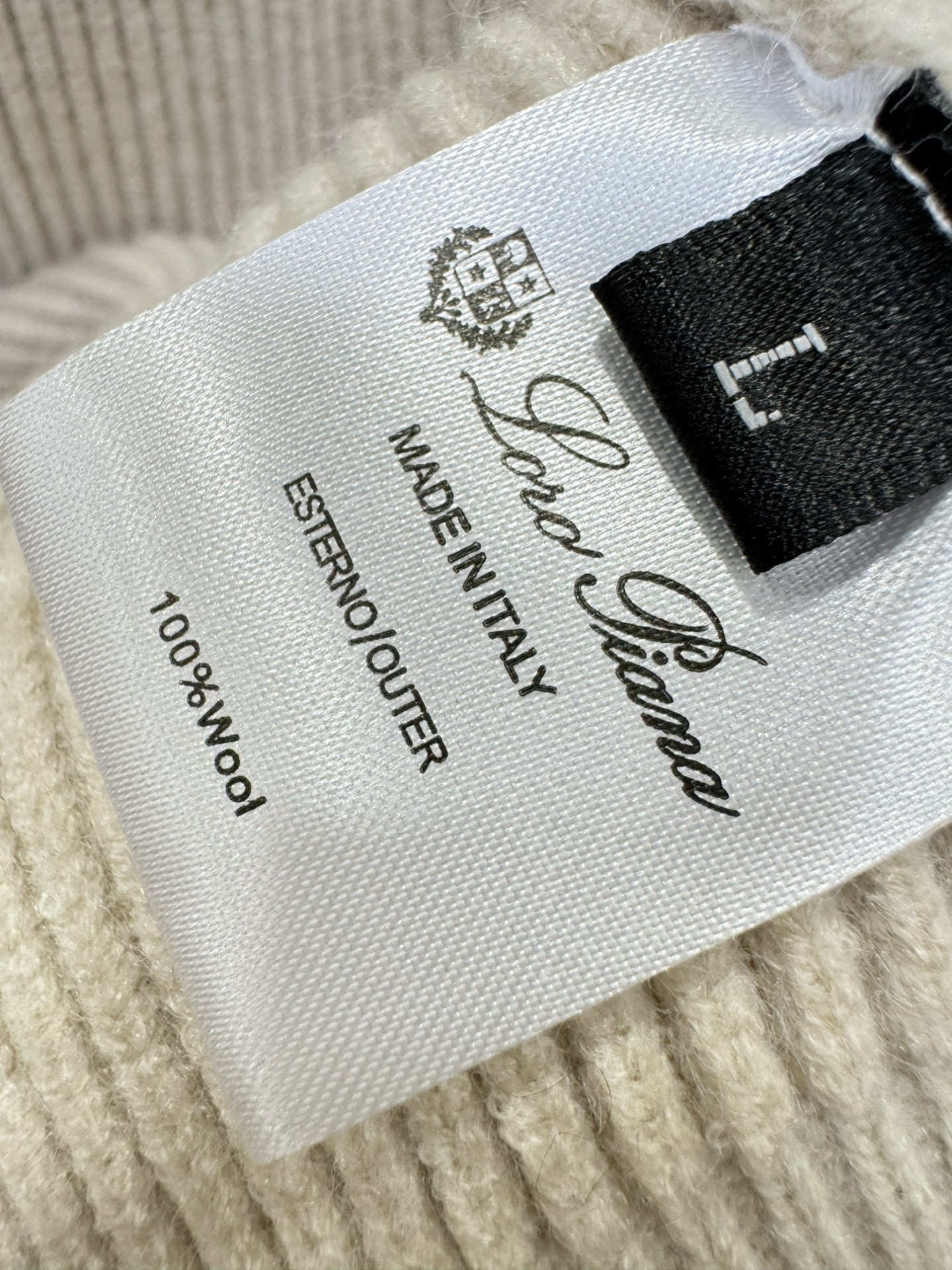 Loro Piana诺悠翩雅 新品爆款 2025秋冬新品拉链羊毛毛衣 胸前品牌Golo刺绣🪡经典简约大气