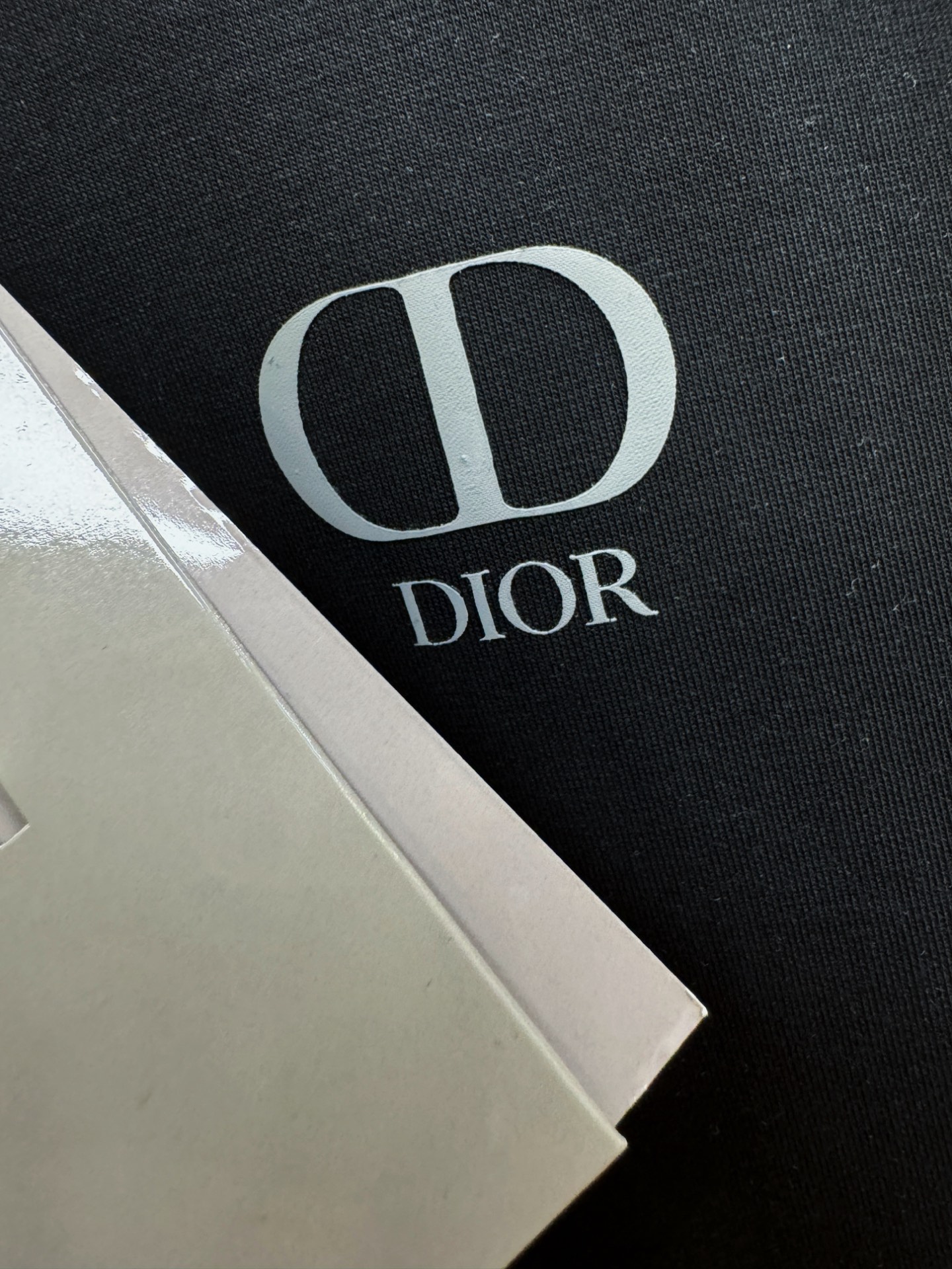 Dior迪奥 2025ss秋季新品 长袖卫衣，经典Logo设计，百搭款 官网同步发售 定制面料，柔软细腻