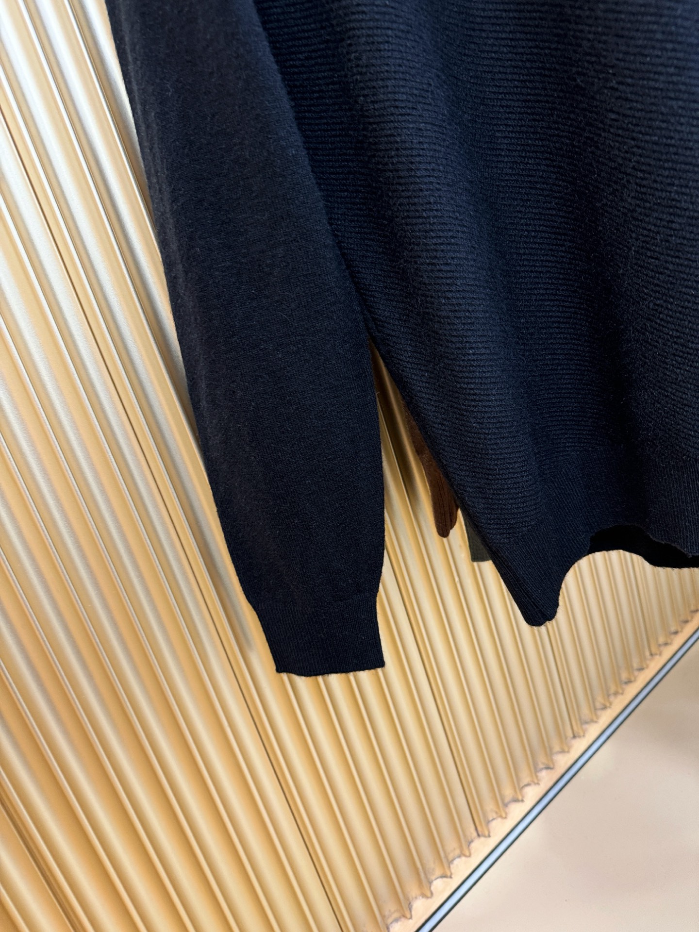 Loro Piana诺悠翩雅 新品爆款 2025秋冬新品羊毛毛衣 胸前品牌Golo刺绣，经典简约大气品牌