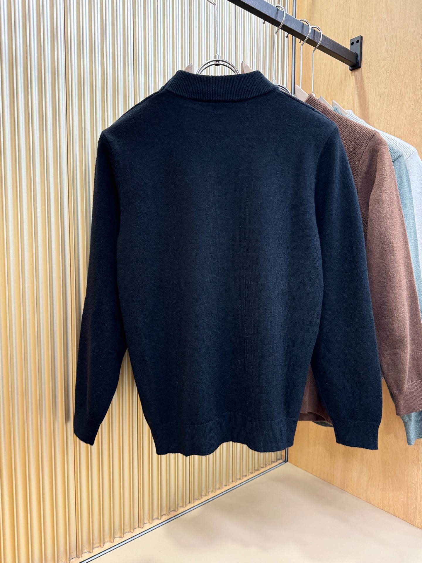 Loro Piana诺悠翩雅 新品爆款 2025秋冬新品羊毛毛衣 胸前品牌Golo刺绣，经典简约大气品牌