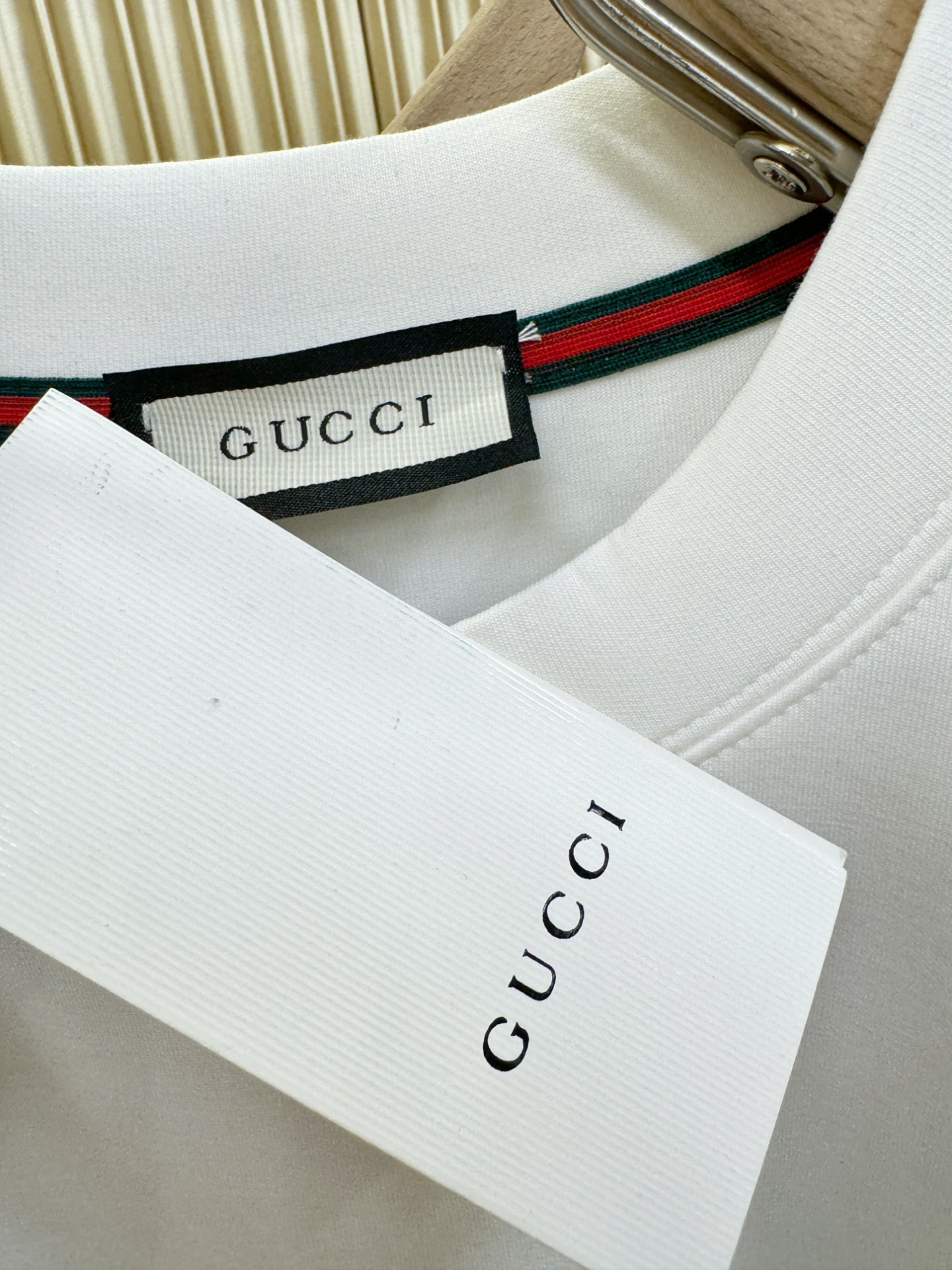 Gucci古奇 顶级品质 2025秋冬新品短袖！原版定制面料，手感柔软。顶级进口私货，时尚设计潮流短袖，