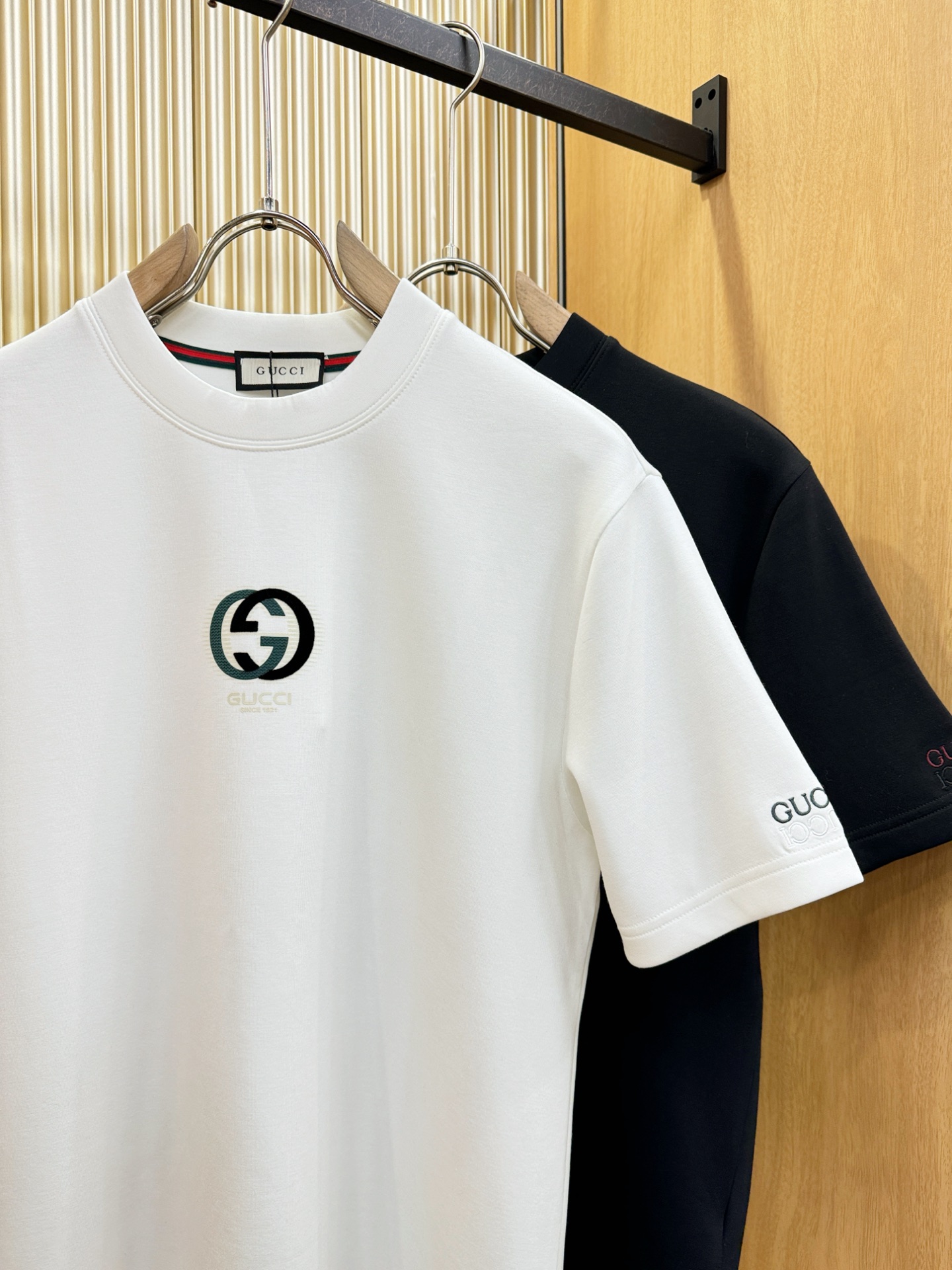 Gucci古奇 顶级品质 2025秋冬新品短袖！原版定制面料，手感柔软。顶级进口私货，时尚设计潮流短袖，