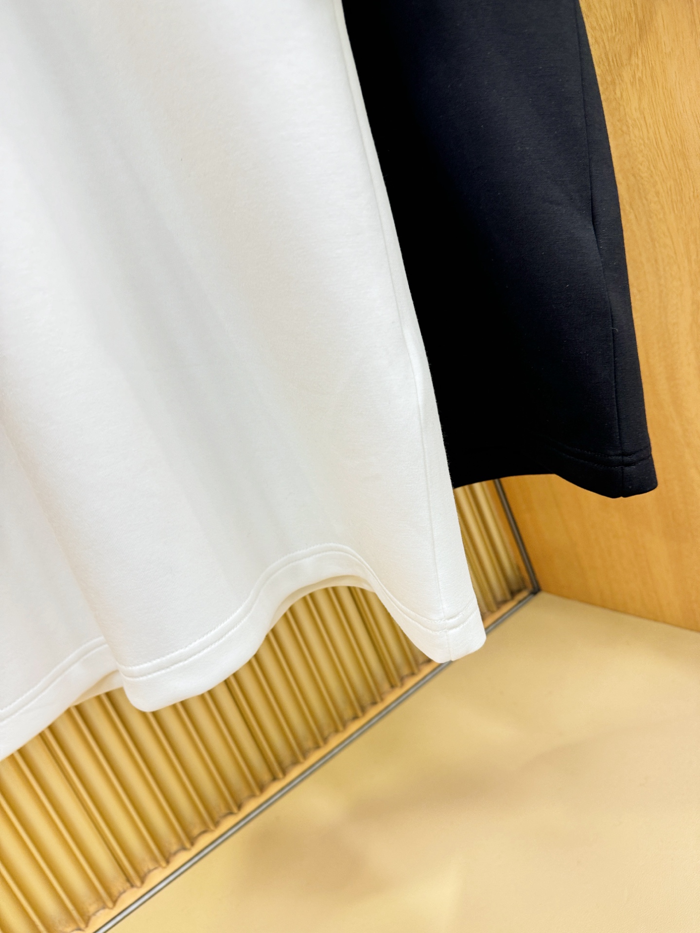 Gucci古奇 顶级品质 2025秋冬新品短袖！原版定制面料，手感柔软。顶级进口私货，时尚设计潮流短袖，