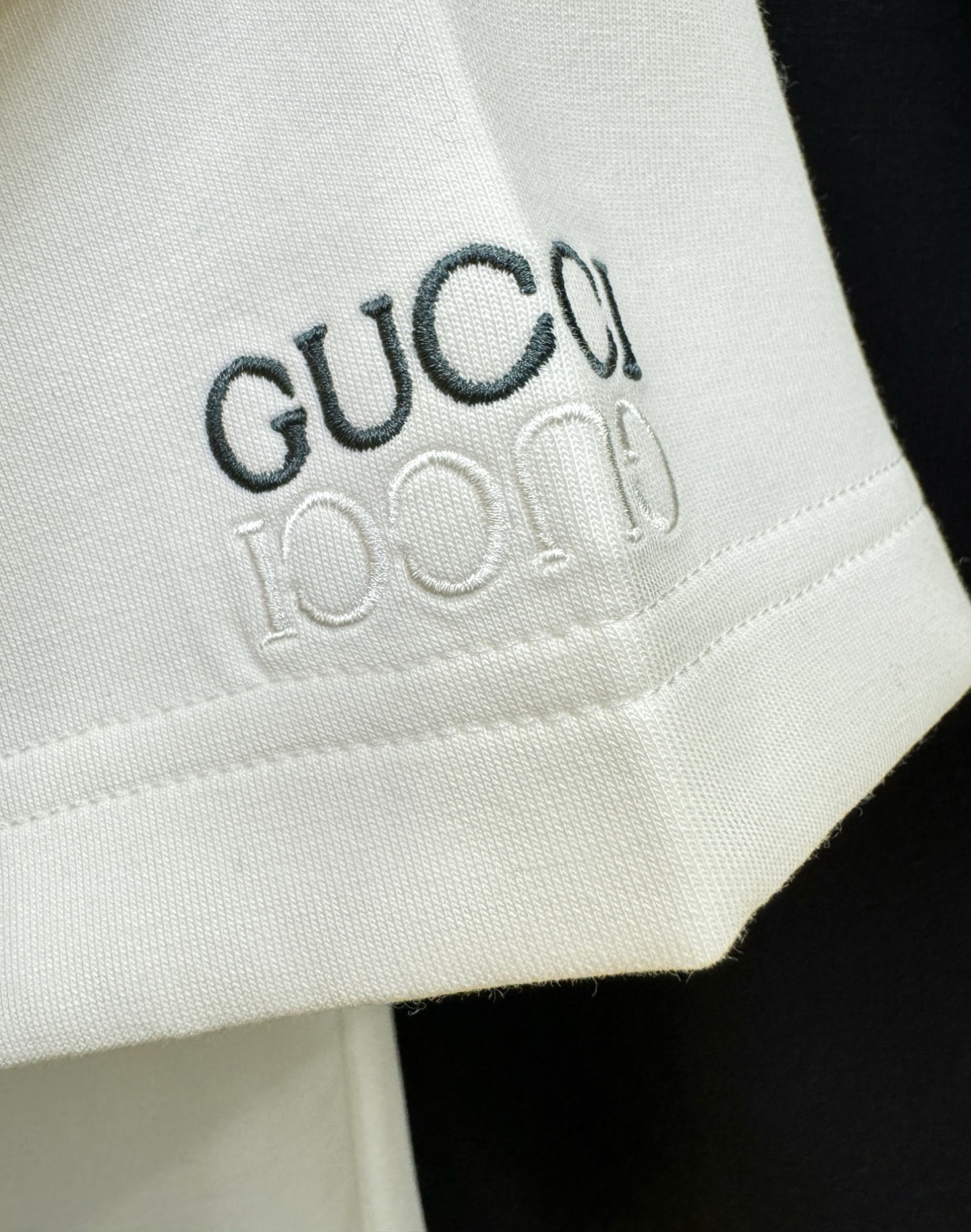 Gucci古奇 顶级品质 2025秋冬新品短袖！原版定制面料，手感柔软。顶级进口私货，时尚设计潮流短袖，