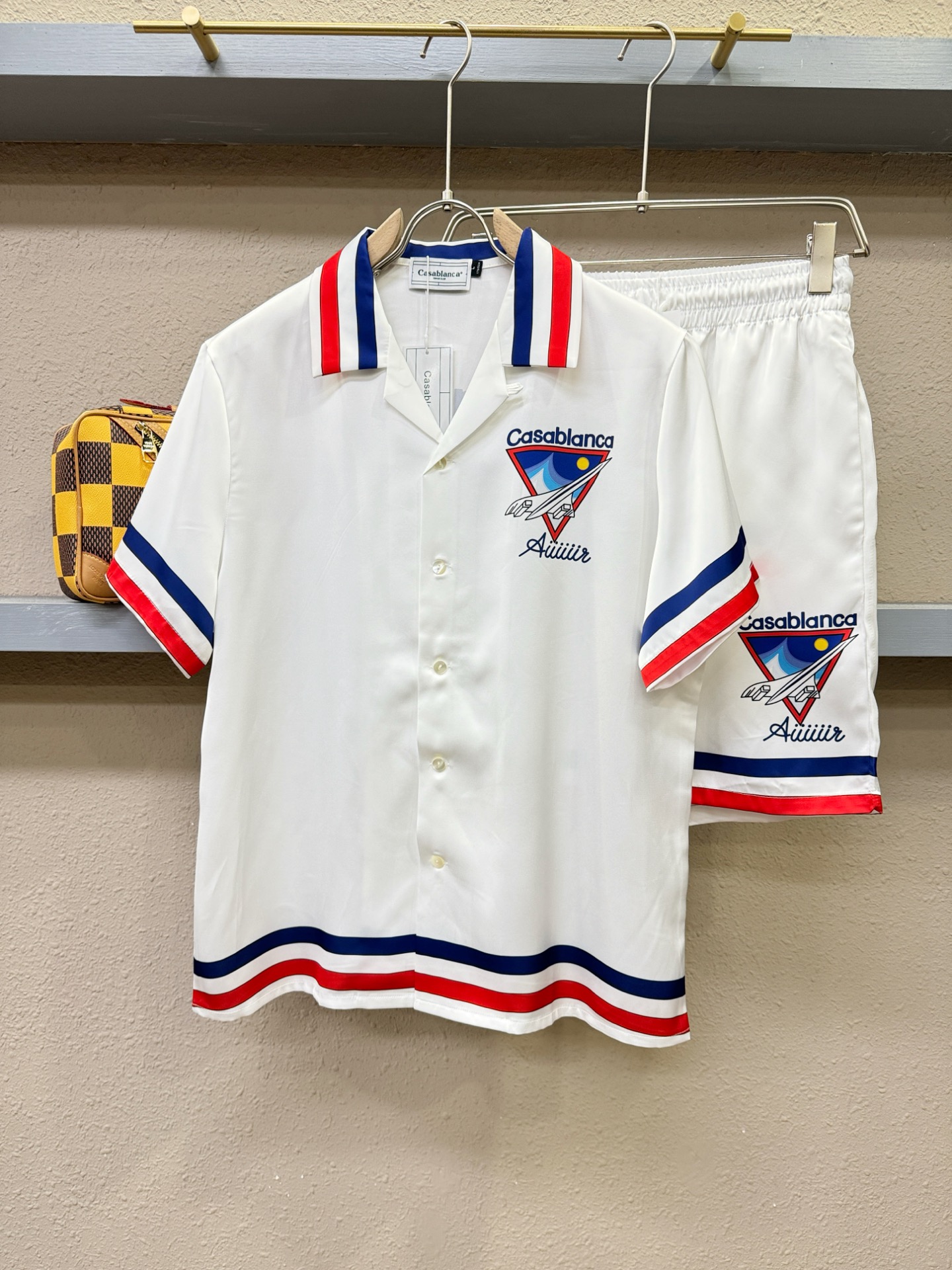 Casablanca 2025新款真丝套装，男女同款家居服套装，睡衣套装，干净利落剪裁，都市风十足。真丝