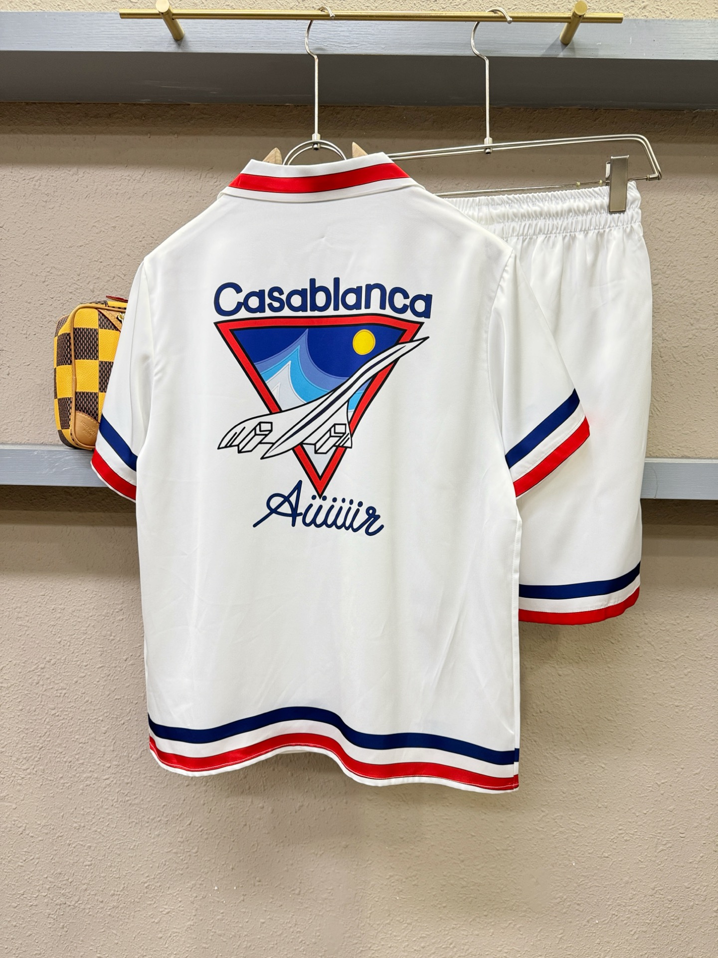 Casablanca 2025新款真丝套装，男女同款家居服套装，睡衣套装，干净利落剪裁，都市风十足。真丝