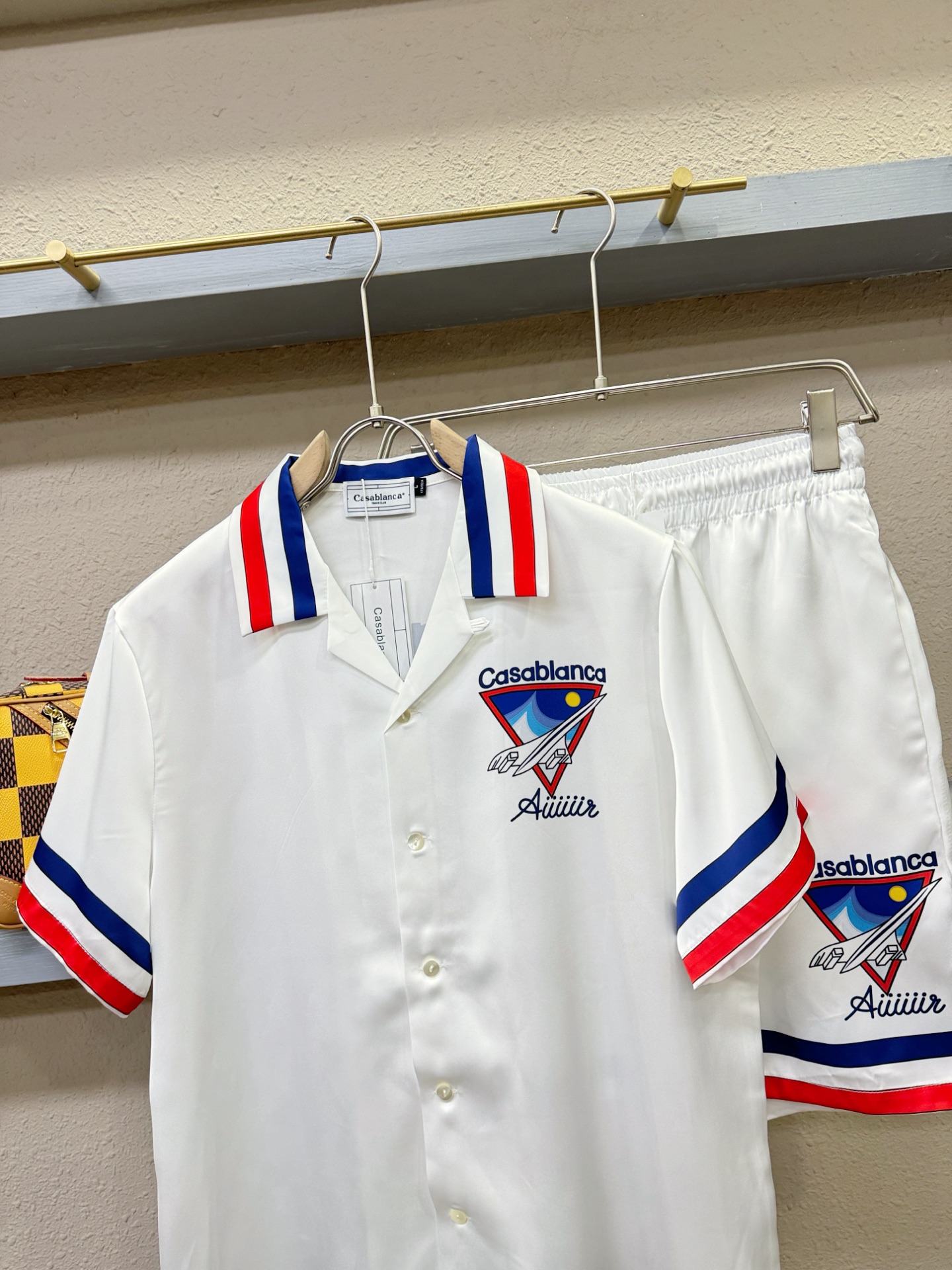 Casablanca 2025新款真丝套装，男女同款家居服套装，睡衣套装，干净利落剪裁，都市风十足。真丝