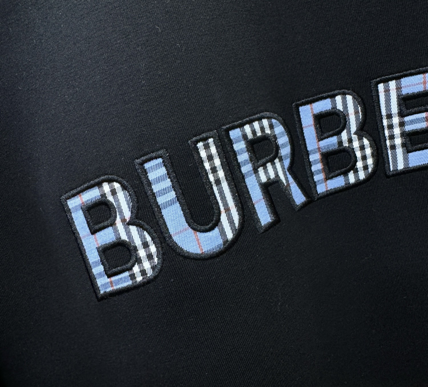 BURBERRY巴宝莉 2025ss秋季新品 长袖卫衣，经典Logo设计，百搭款 官网同步发售 定制面料