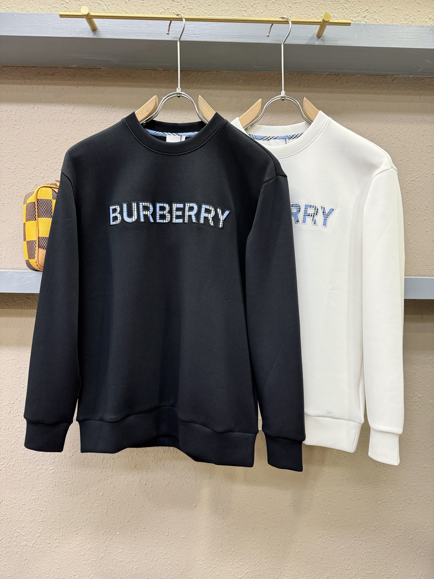 BURBERRY巴宝莉 2025ss秋季新品 长袖卫衣，经典Logo设计，百搭款 官网同步发售 定制面料