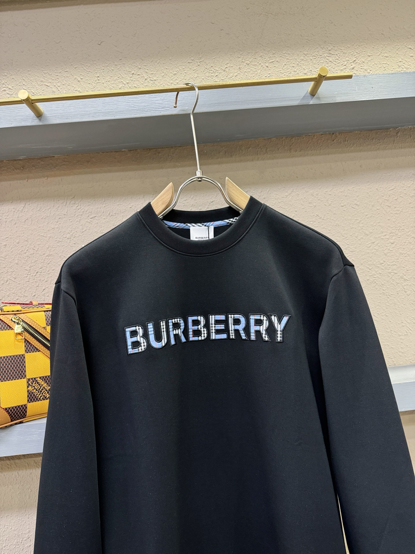 BURBERRY巴宝莉 2025ss秋季新品 长袖卫衣，经典Logo设计，百搭款 官网同步发售 定制面料