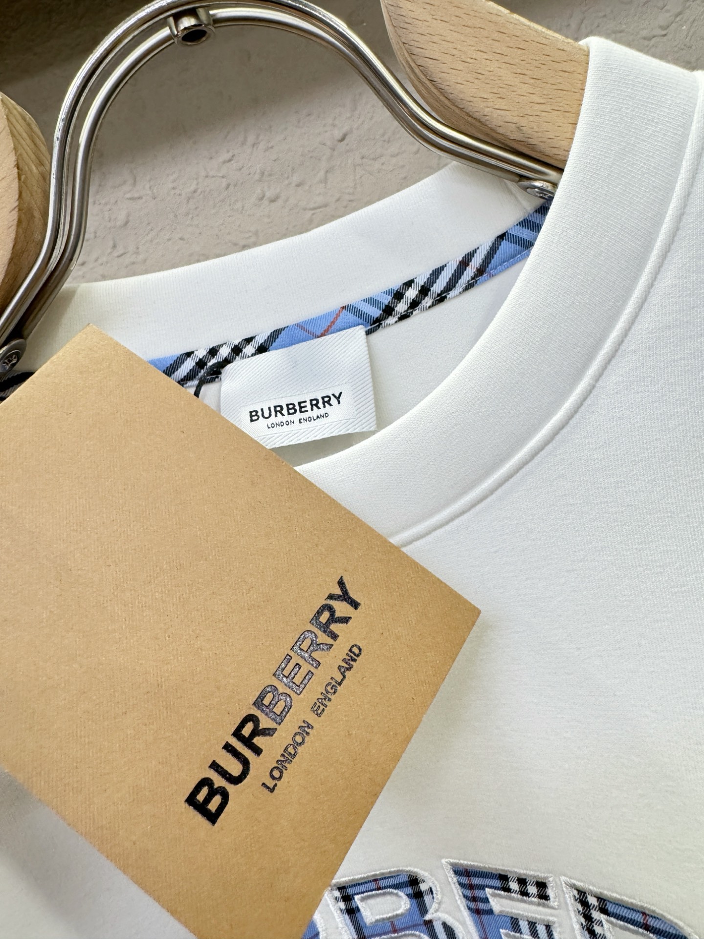 BURBERRY巴宝莉 2025ss秋季新品 长袖卫衣，经典Logo设计，百搭款 官网同步发售 定制面料