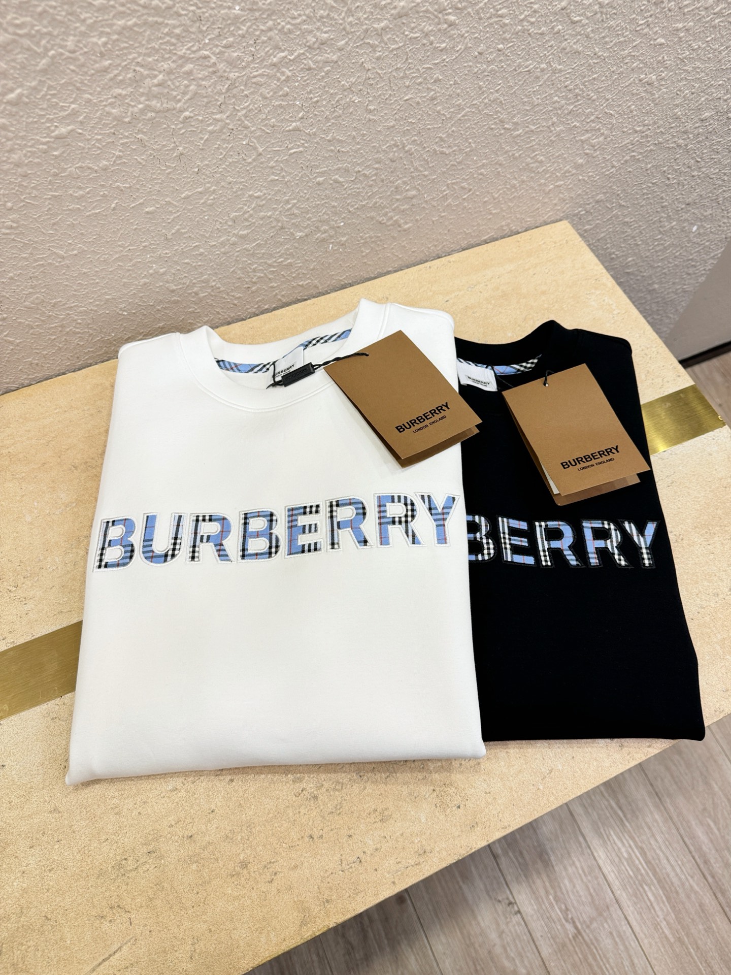 BURBERRY巴宝莉 2025ss秋季新品 长袖卫衣，经典Logo设计，百搭款 官网同步发售 定制面料