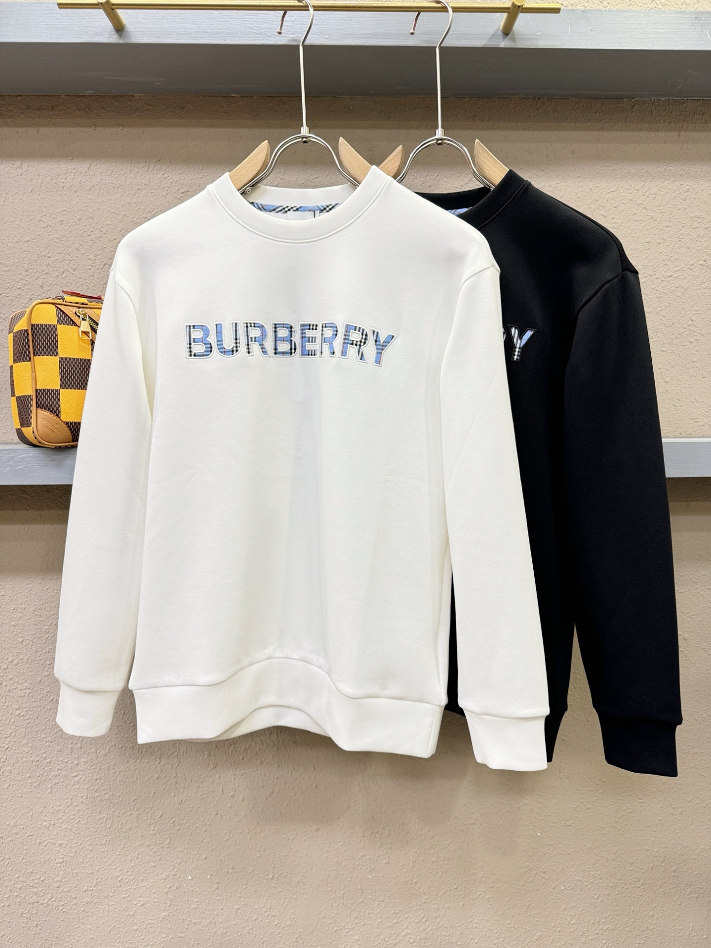 BURBERRY巴宝莉 2025ss秋季新品 长袖卫衣，经典Logo设计，百搭款 官网同步发售 定制面料