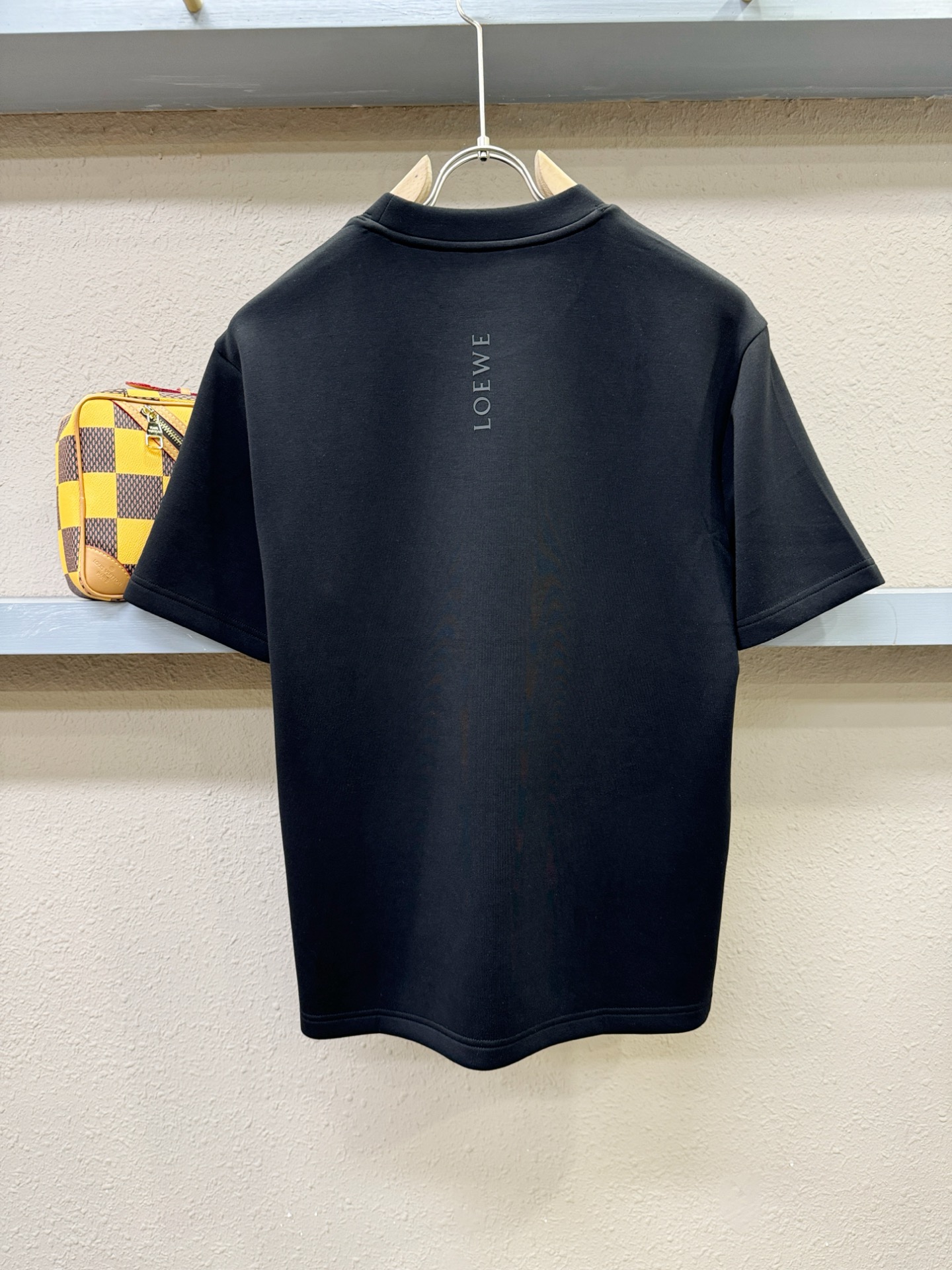 LOEWE罗意威 顶级品质 2025秋冬新品短袖！原版定制面料，手感柔软。顶级进口私货，时尚设计潮流短袖