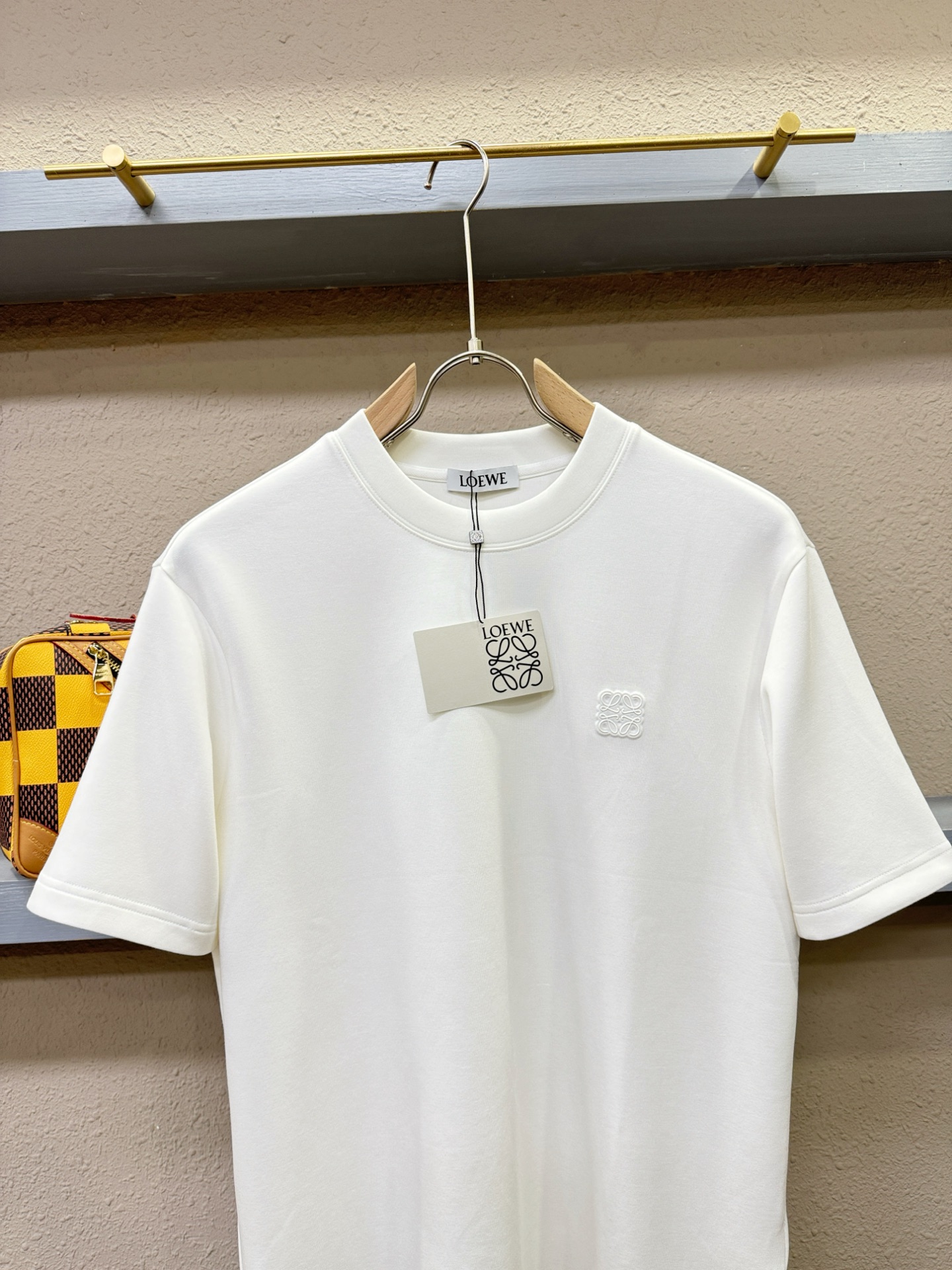 LOEWE罗意威 顶级品质 2025秋冬新品短袖！原版定制面料，手感柔软。顶级进口私货，时尚设计潮流短袖