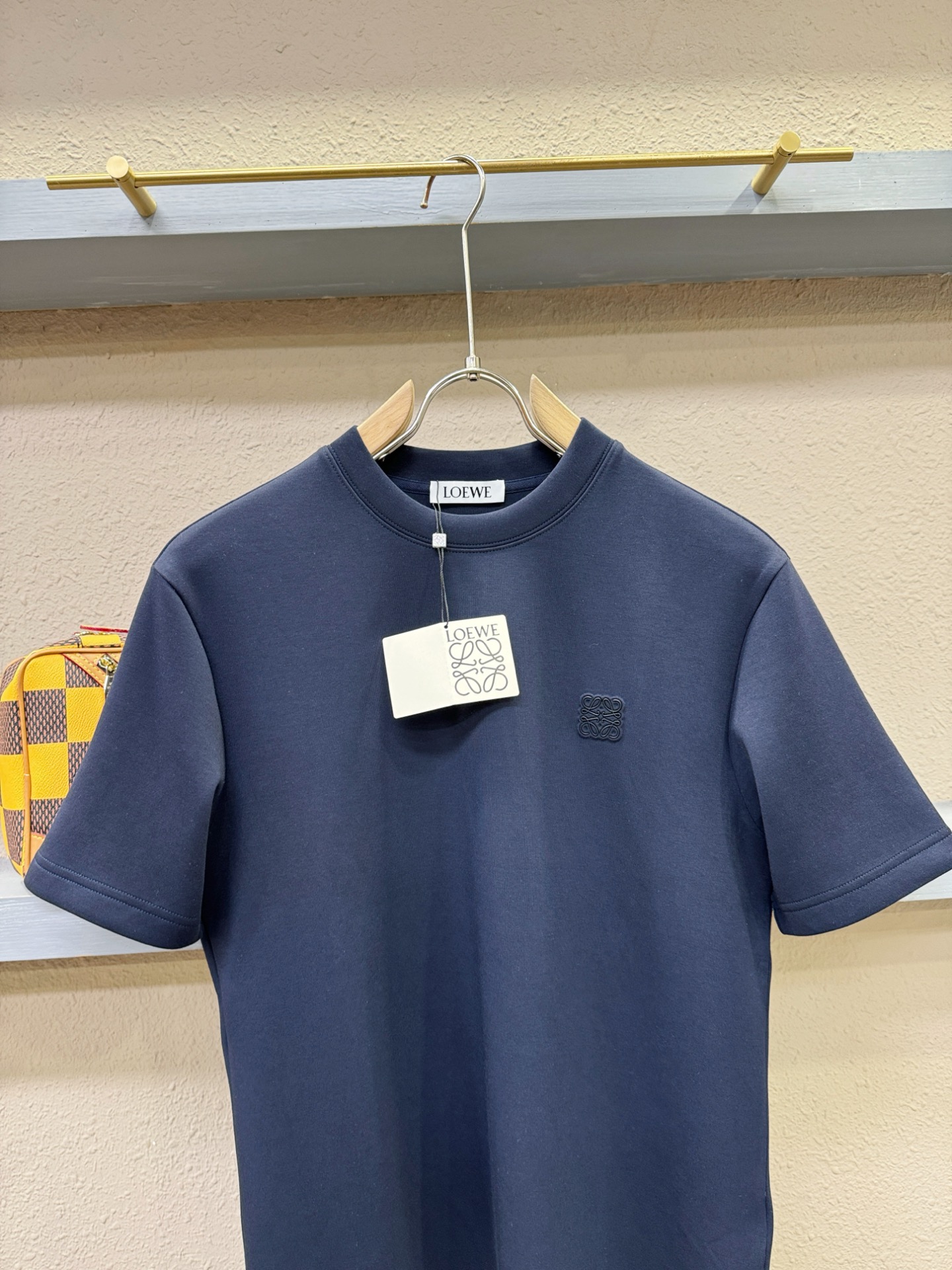 LOEWE罗意威 顶级品质 2025秋冬新品短袖！原版定制面料，手感柔软。顶级进口私货，时尚设计潮流短袖