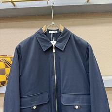 BC布鲁提 2025秋冬新款棉服夹克外套,内里加棉,原单狠货 意大利进口面料时尚夹克外套。加棉加厚 保暖 BC布鲁提 2025秋冬新款棉服夹克外套,内里加棉,原单狠货 意大利进口面料时尚夹克外套。加棉加厚 保暖
